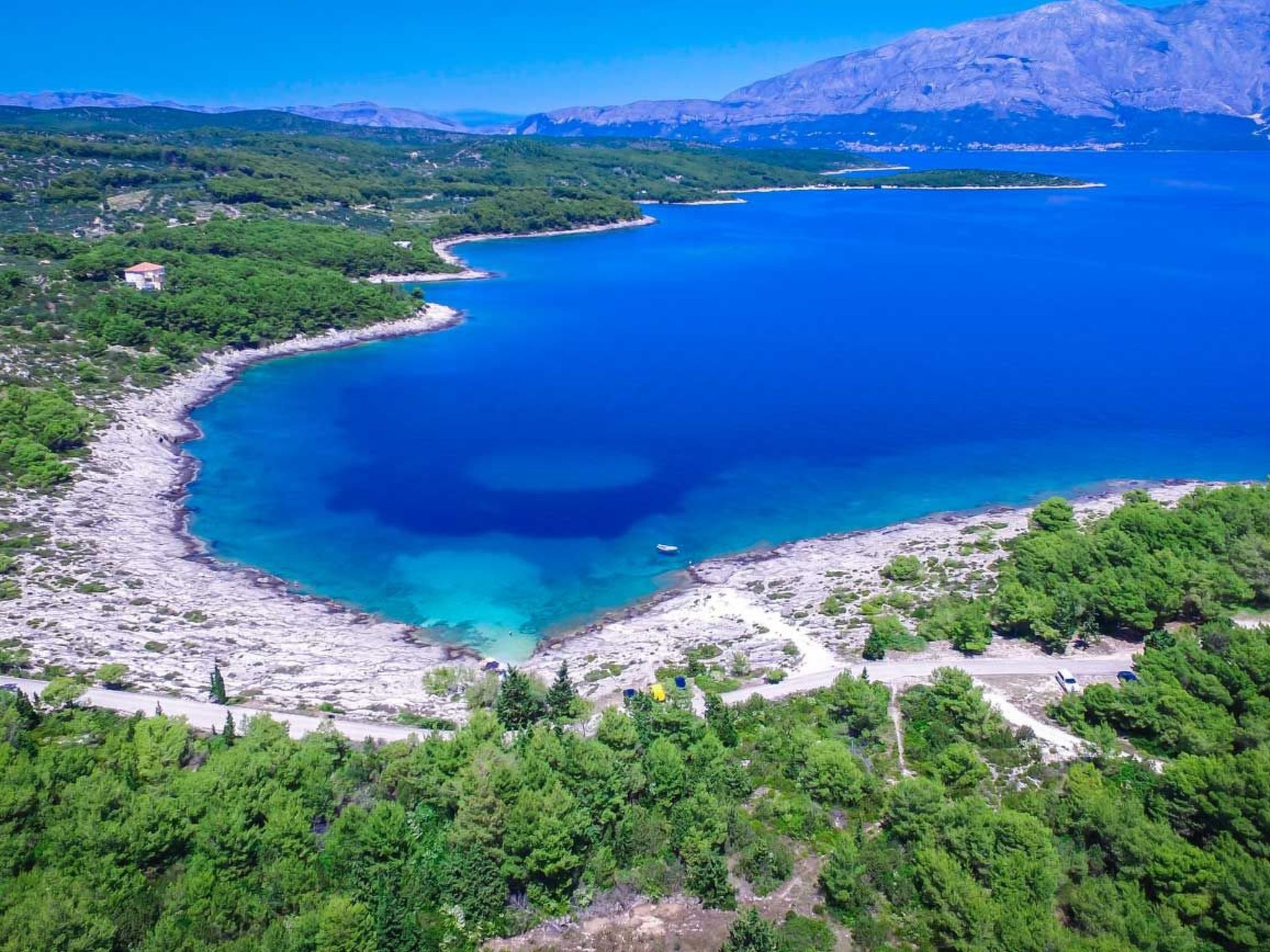 Schönes Ferienhaus mit privatem Pool-Binnen