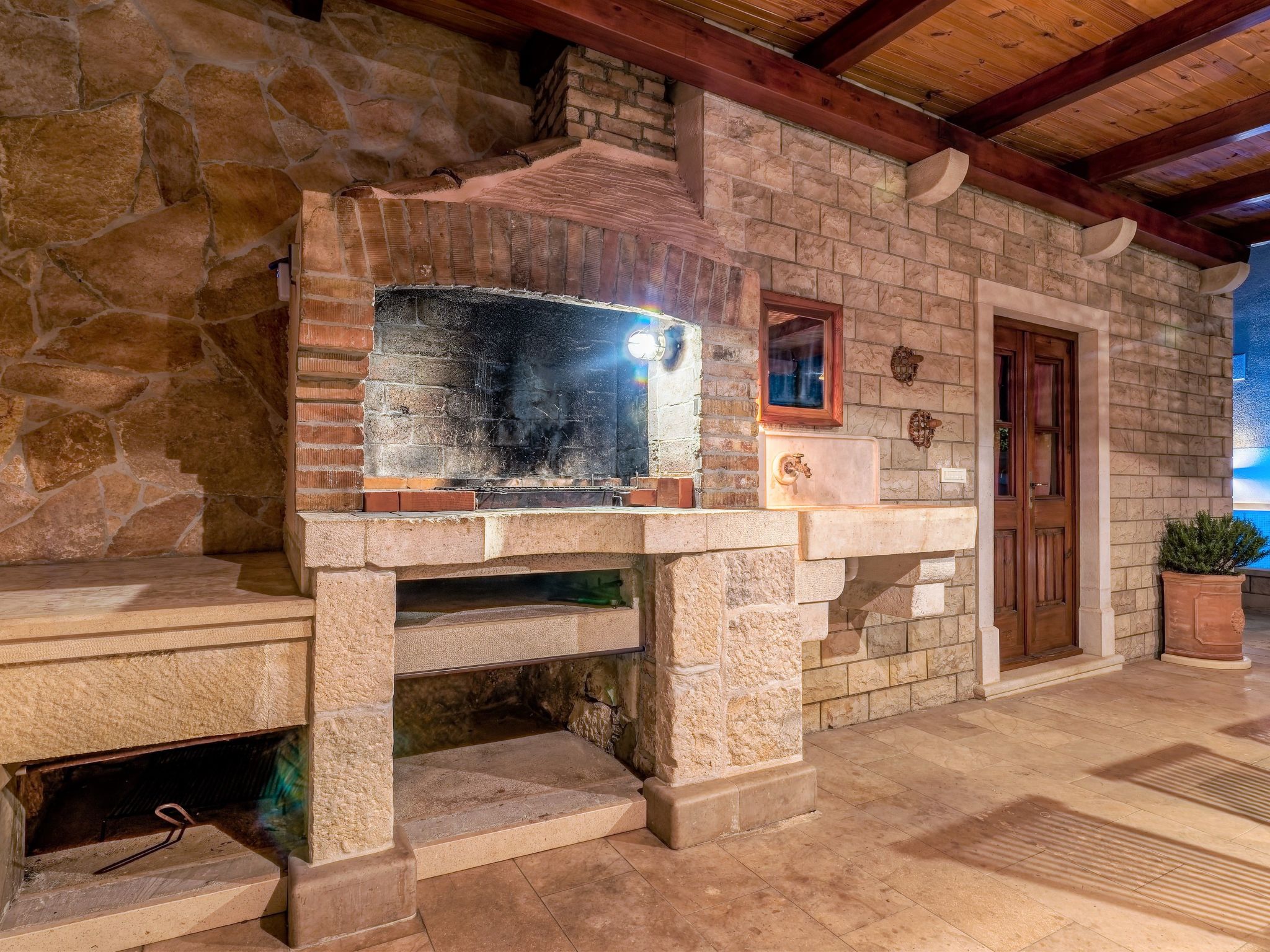 Ferienvilla "Laurus" mit Blick auf das Wasser