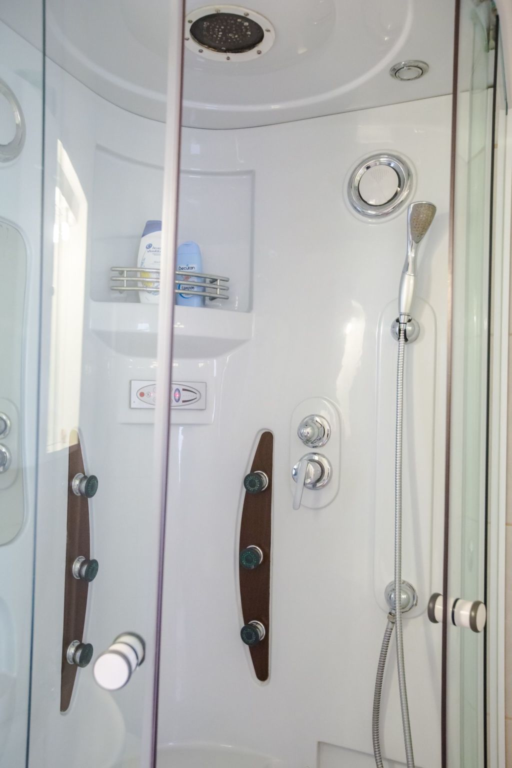 Unabhaengige Ferienwohnung in Sumartin mit Grill-Drinnen