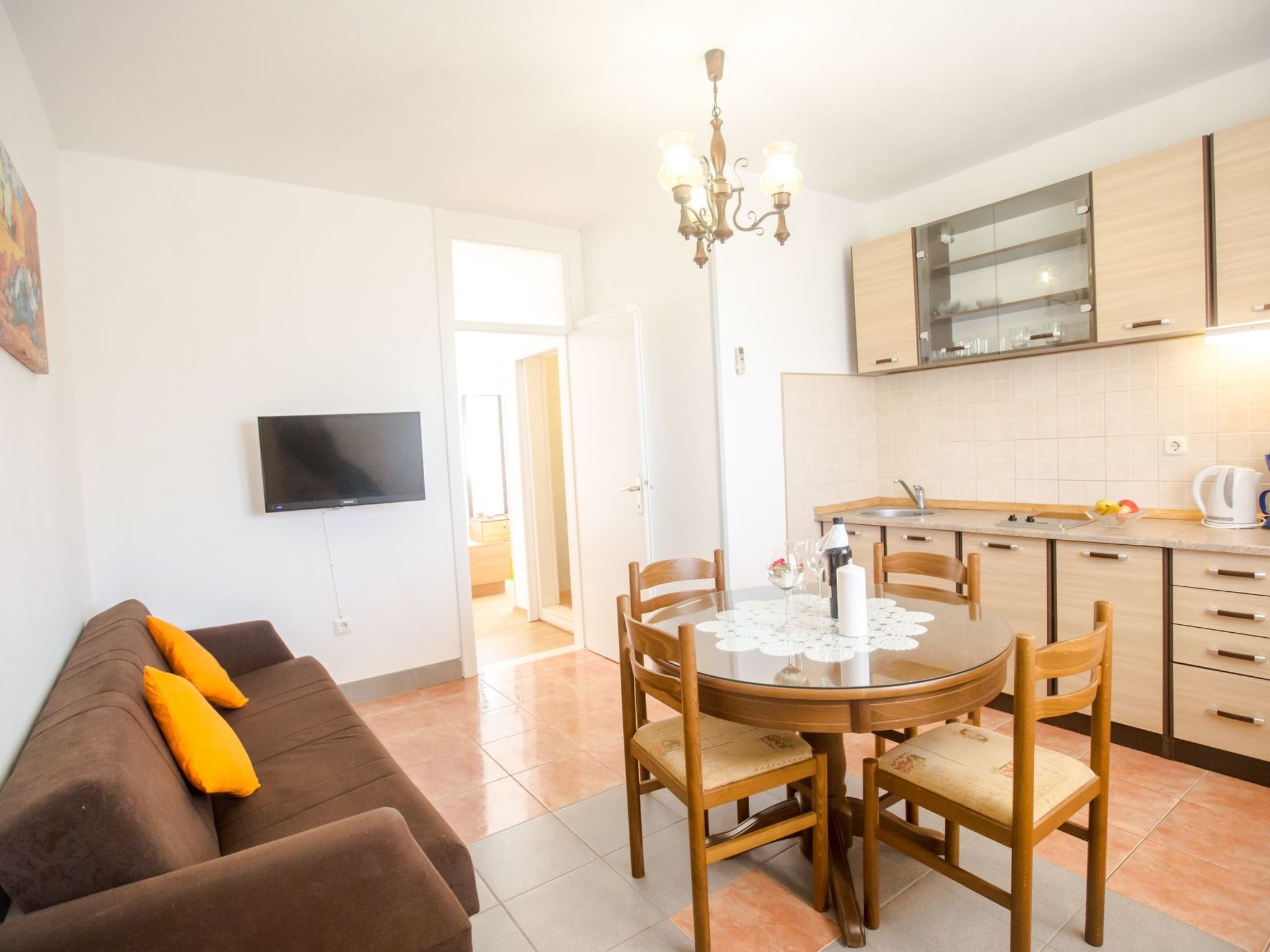 Unabhaengige Ferienwohnung in Sumartin mit Grill-Drinnen