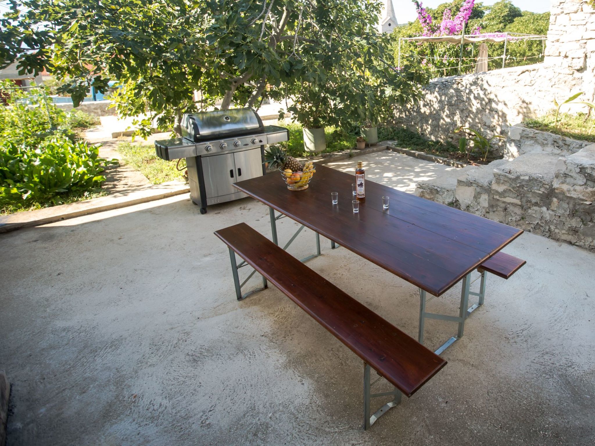 Unabhaengige Ferienwohnung in Sumartin mit Grill-Drinnen