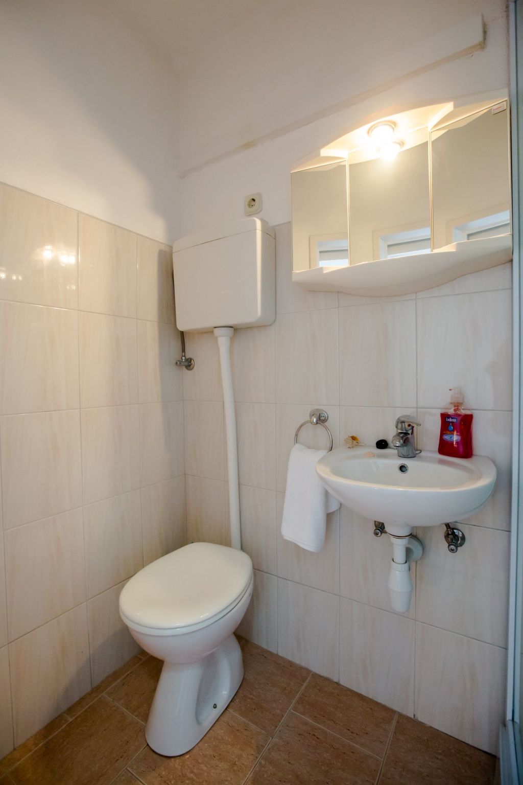 Unabhaengige Ferienwohnung in Sumartin mit Grill-Drinnen