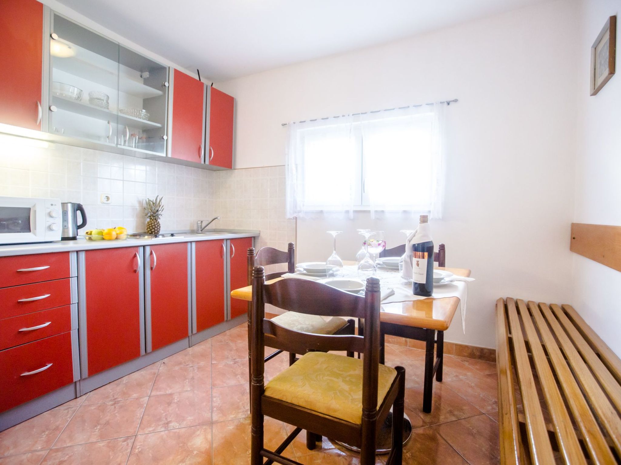 Unabhaengige Ferienwohnung in Sumartin mit Grill-Drinnen