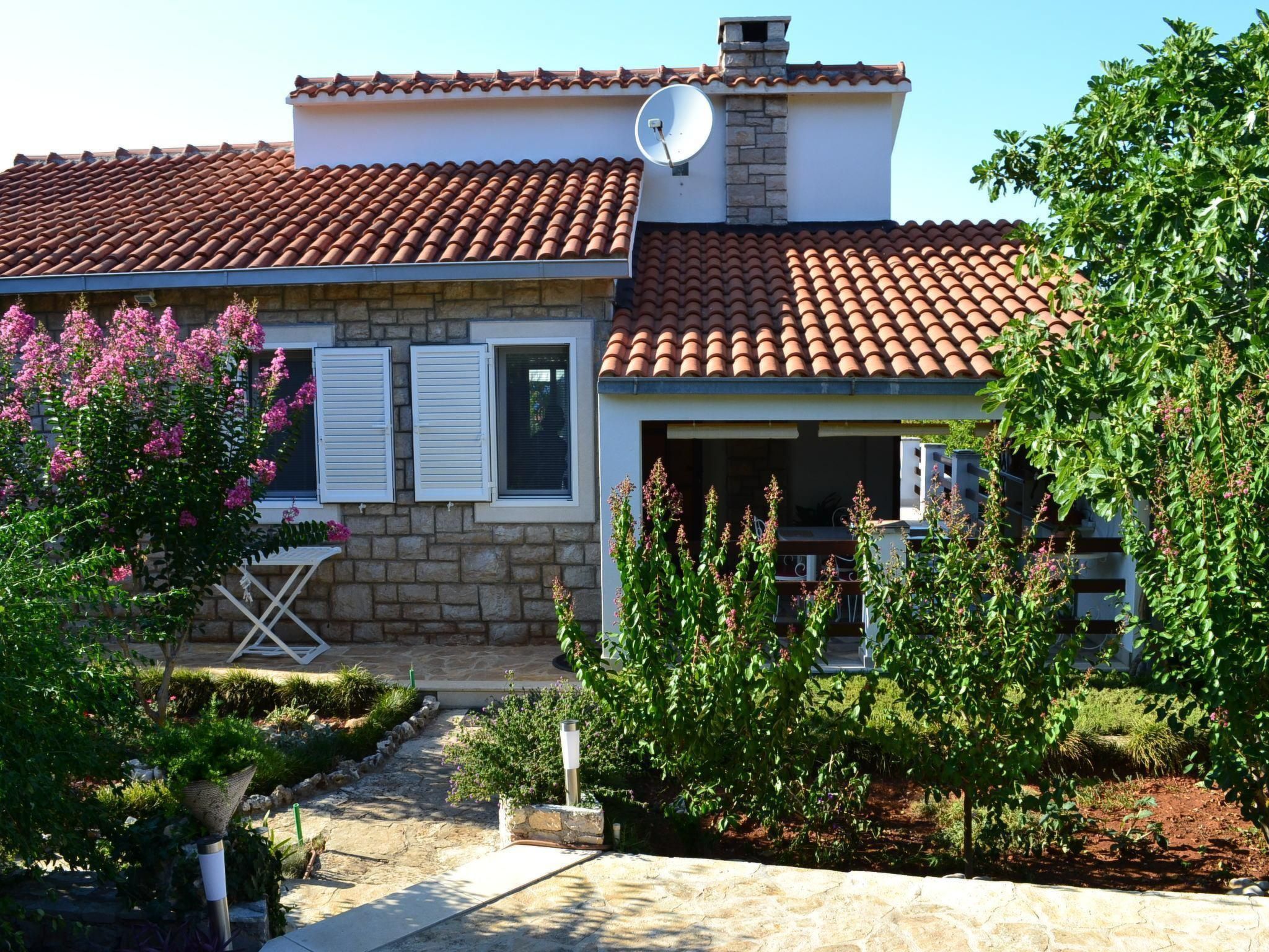 Vakantiehuis met 2 slaapkamer(s) in Mirca (Kroatië) voor 3 personen