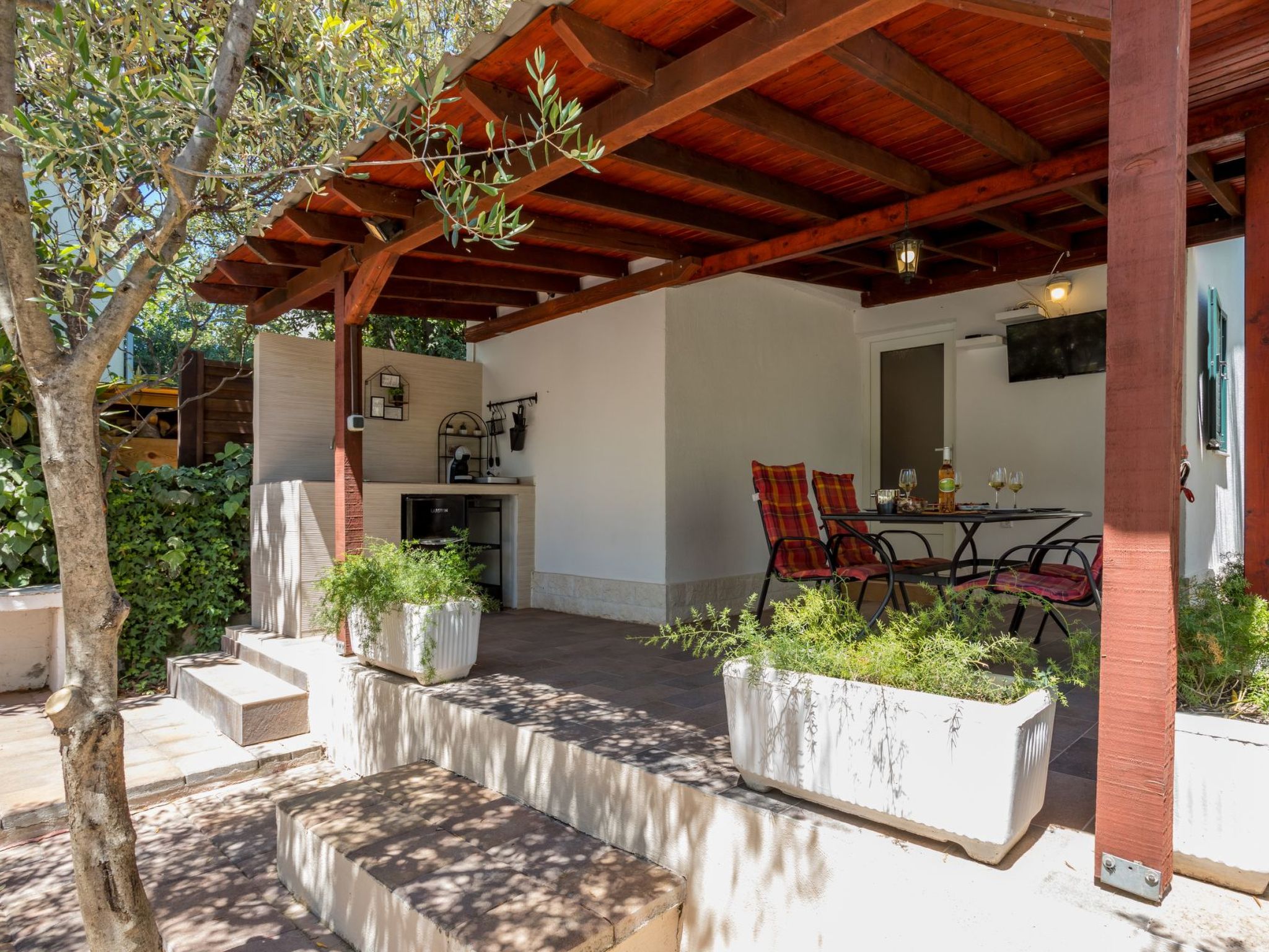 Geräumiges Ferienhaus mit Terrasse und Garten-Drinnen