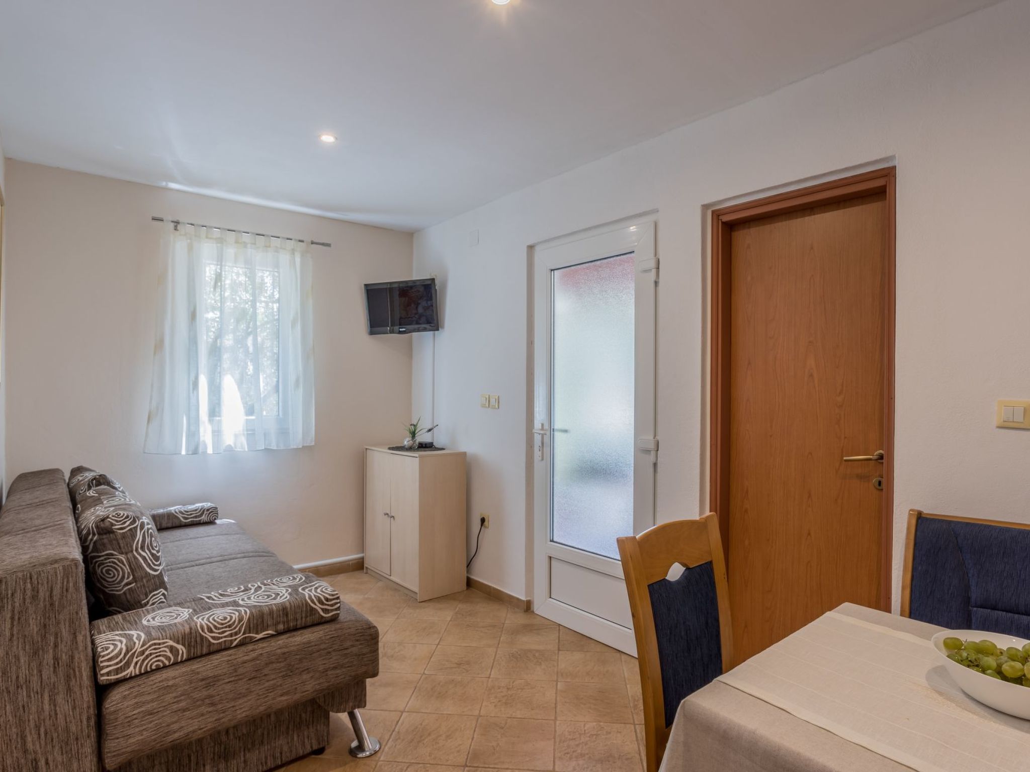 Geräumiges Ferienhaus mit Terrasse und Garten-Drinnen