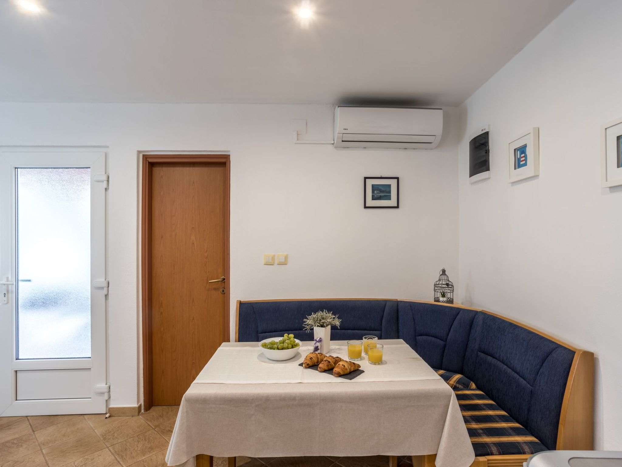 Geräumiges Ferienhaus mit Terrasse und Garten-Drinnen