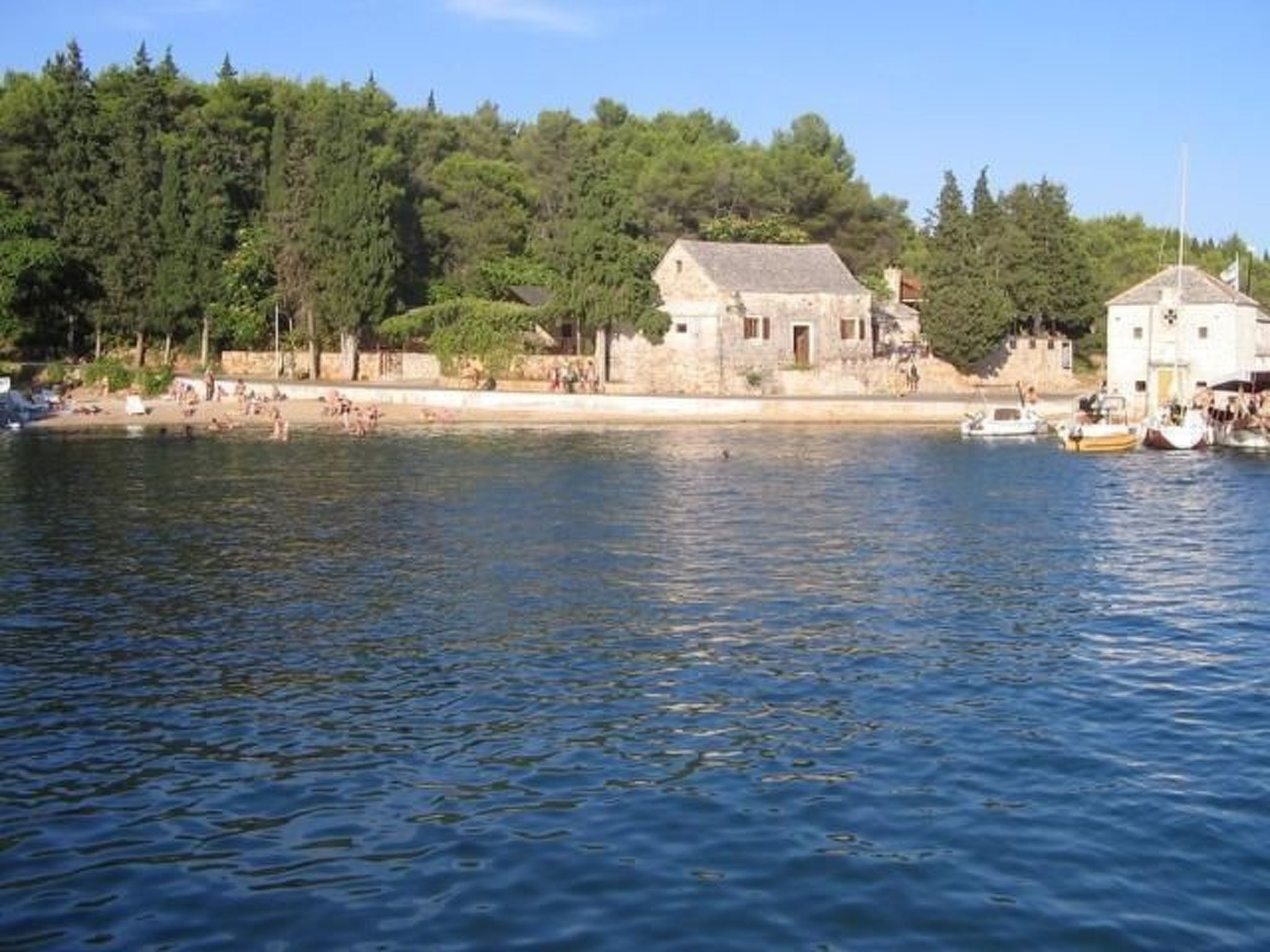 Geräumiges Ferienhaus mit Terrasse und Garten-Drinnen