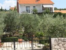 Vakantiehuis Tihana met Mediterrane Tuin in Stari Grad, Hvar - thumbnail 2