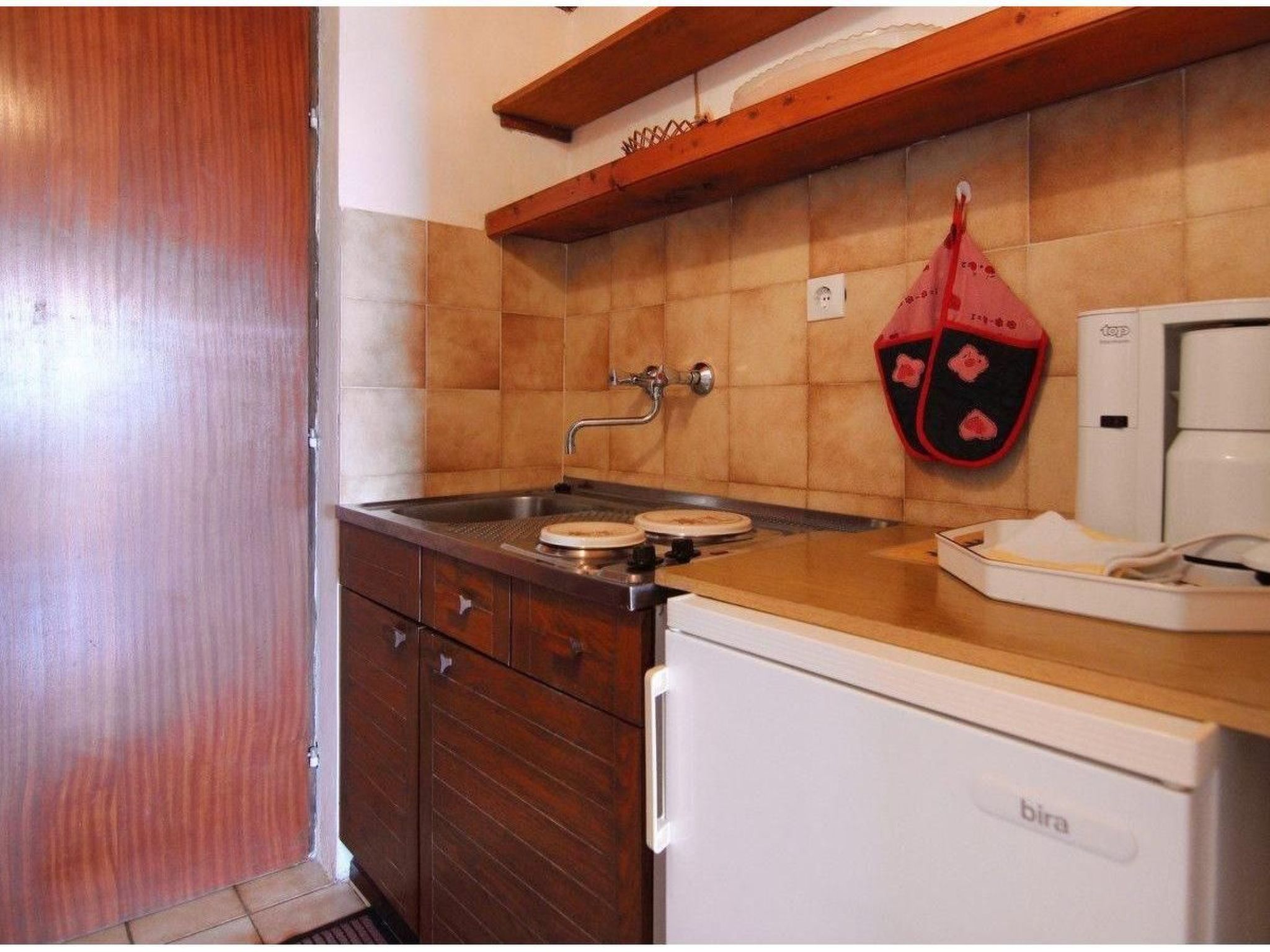 Klimatisiertes Studio für zwei Personen-Image-tags.info