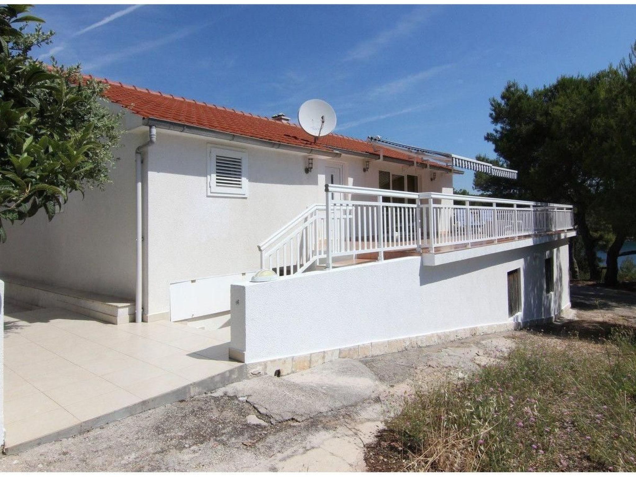 "Amphora" mit Blick auf das Wasser