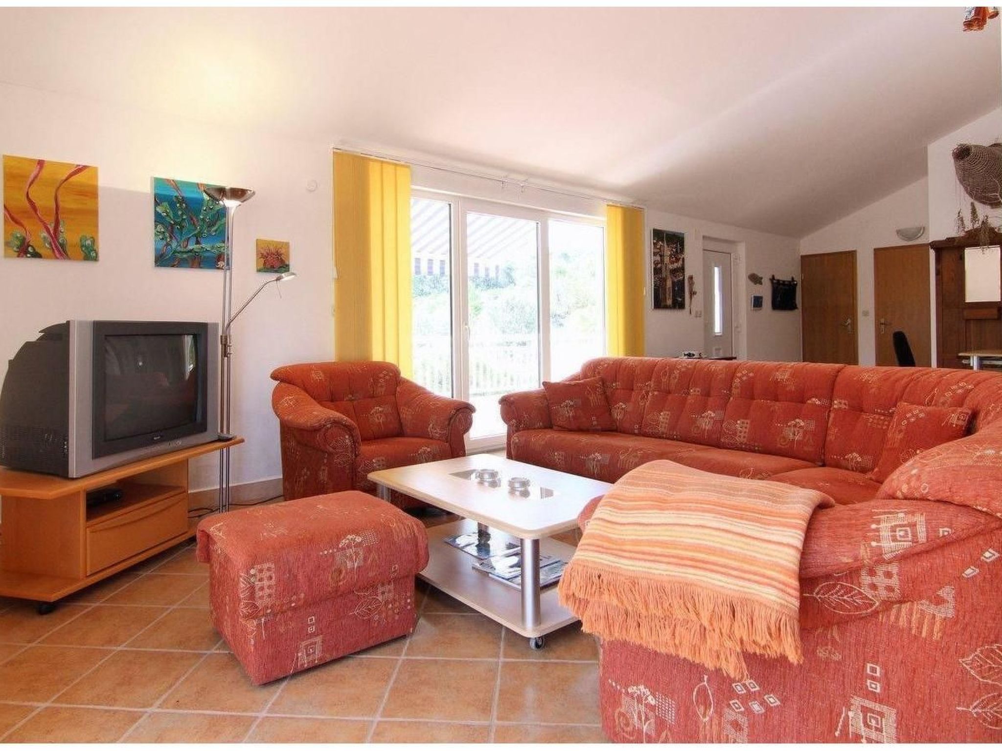 "Amphora" mit Blick auf das Wasser-Image-tags.info