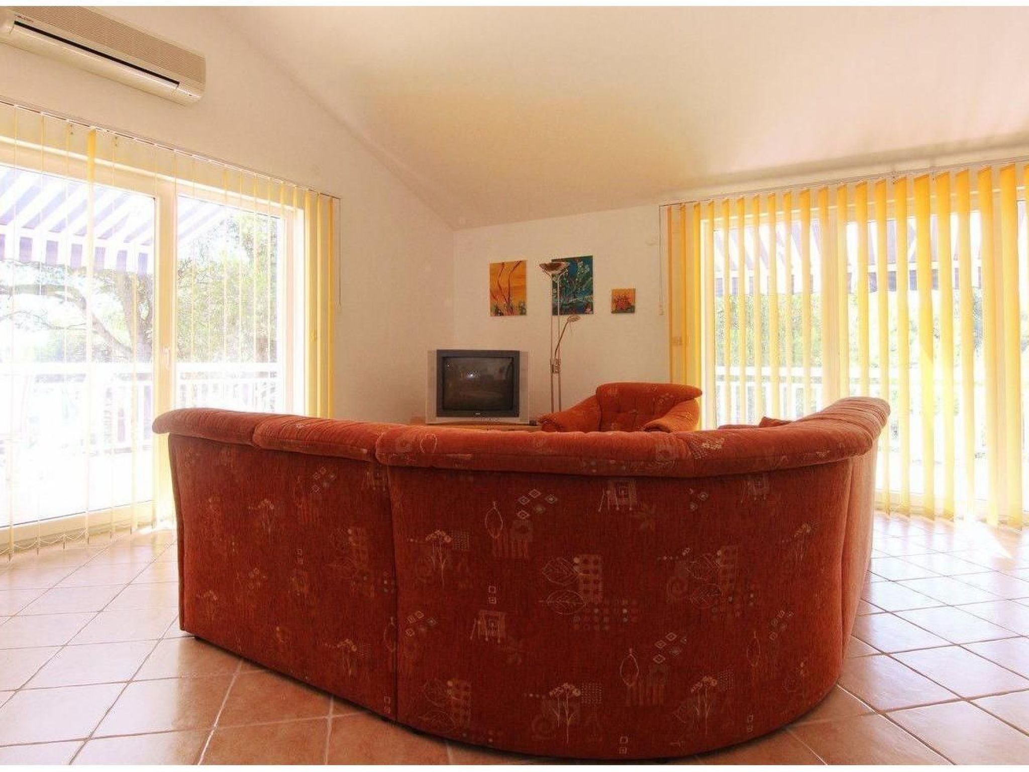 "Amphora" mit Blick auf das Wasser-Image-tags.info