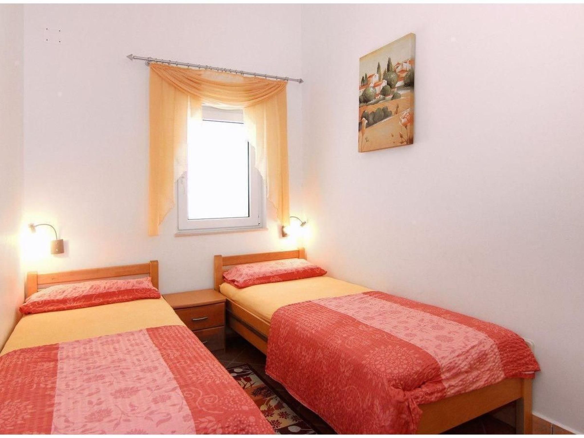 "Amphora" mit Blick auf das Wasser-Image-tags.info