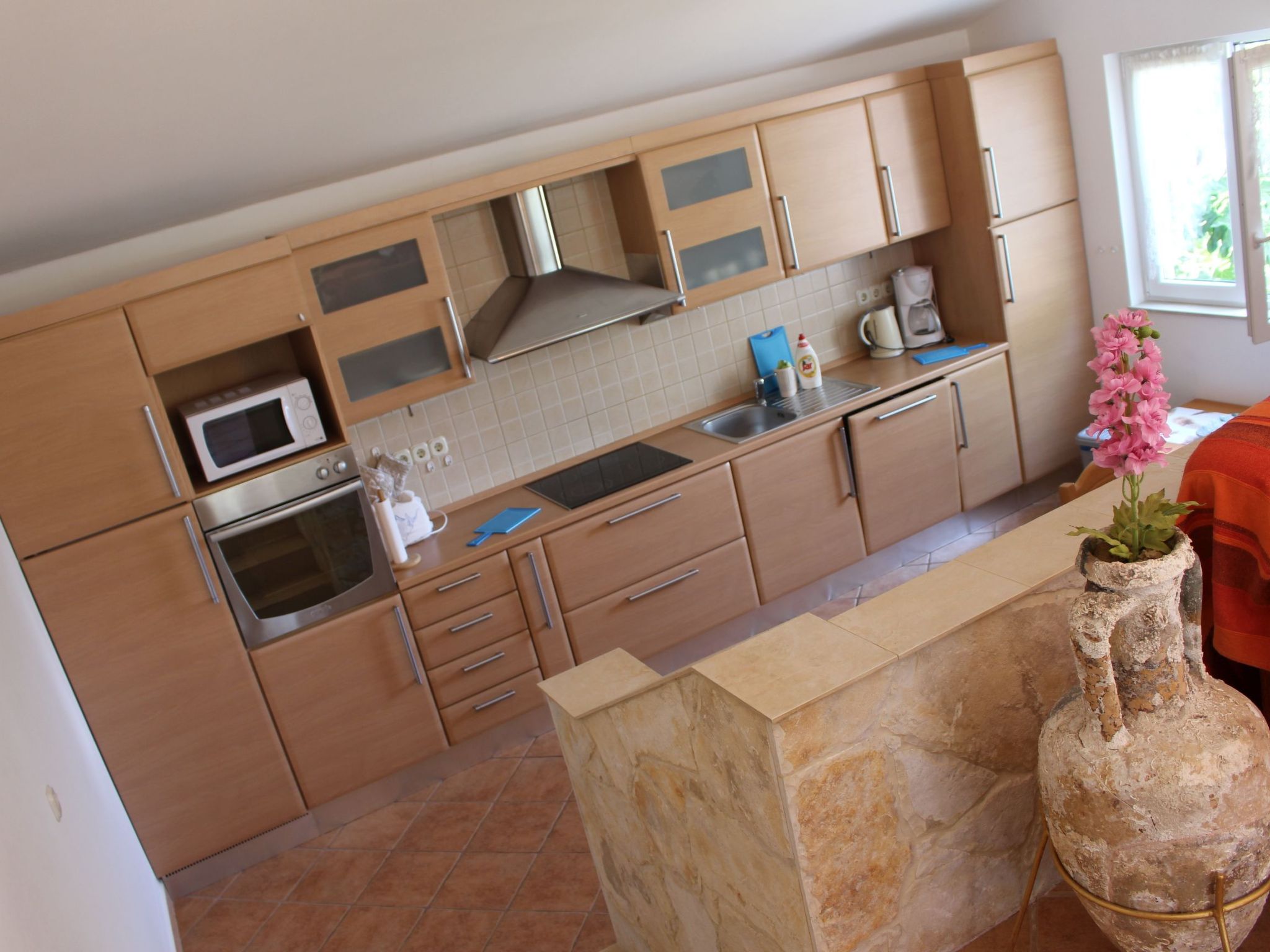 "Amphora" mit Blick auf das Wasser-Image-tags.info