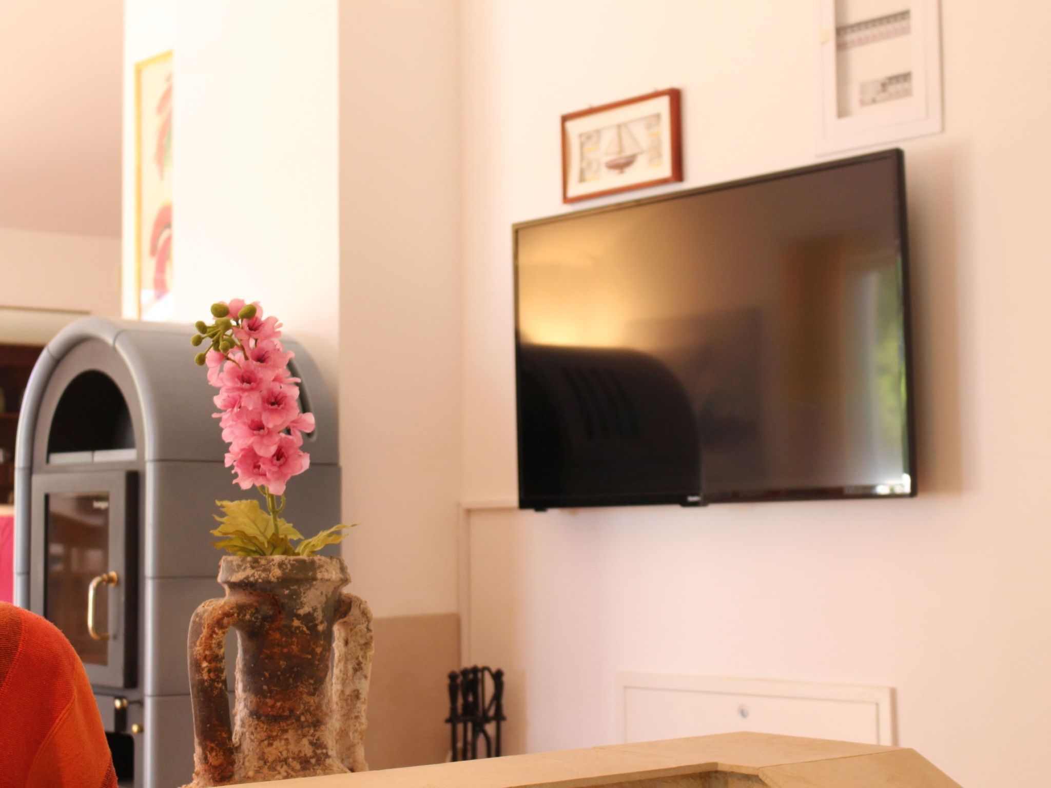 "Amphora" mit Blick auf das Wasser-Image-tags.info