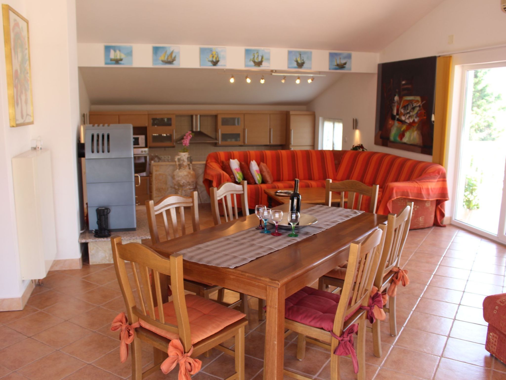 "Amphora" mit Blick auf das Wasser-Image-tags.info