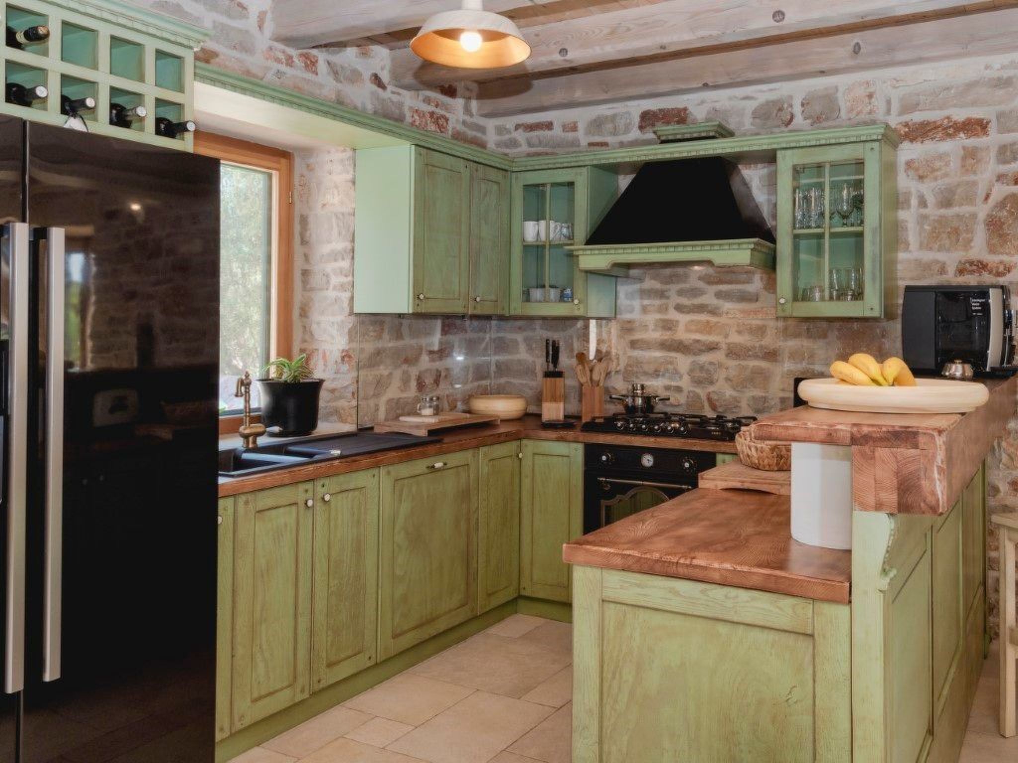 Villa Aristea bestehend aus drei Häusern-Drinnen