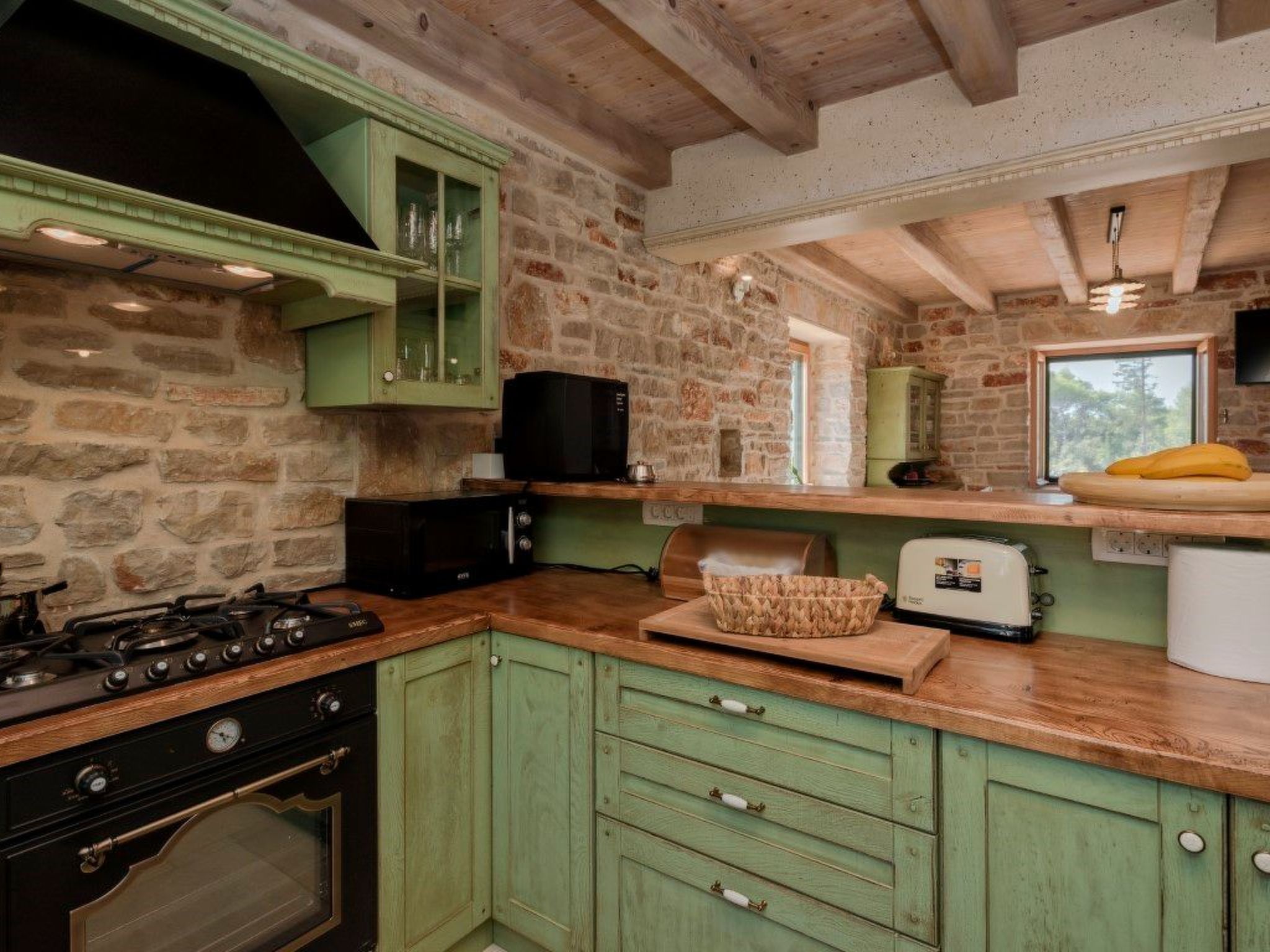 Villa Aristea bestehend aus drei Häusern-Drinnen