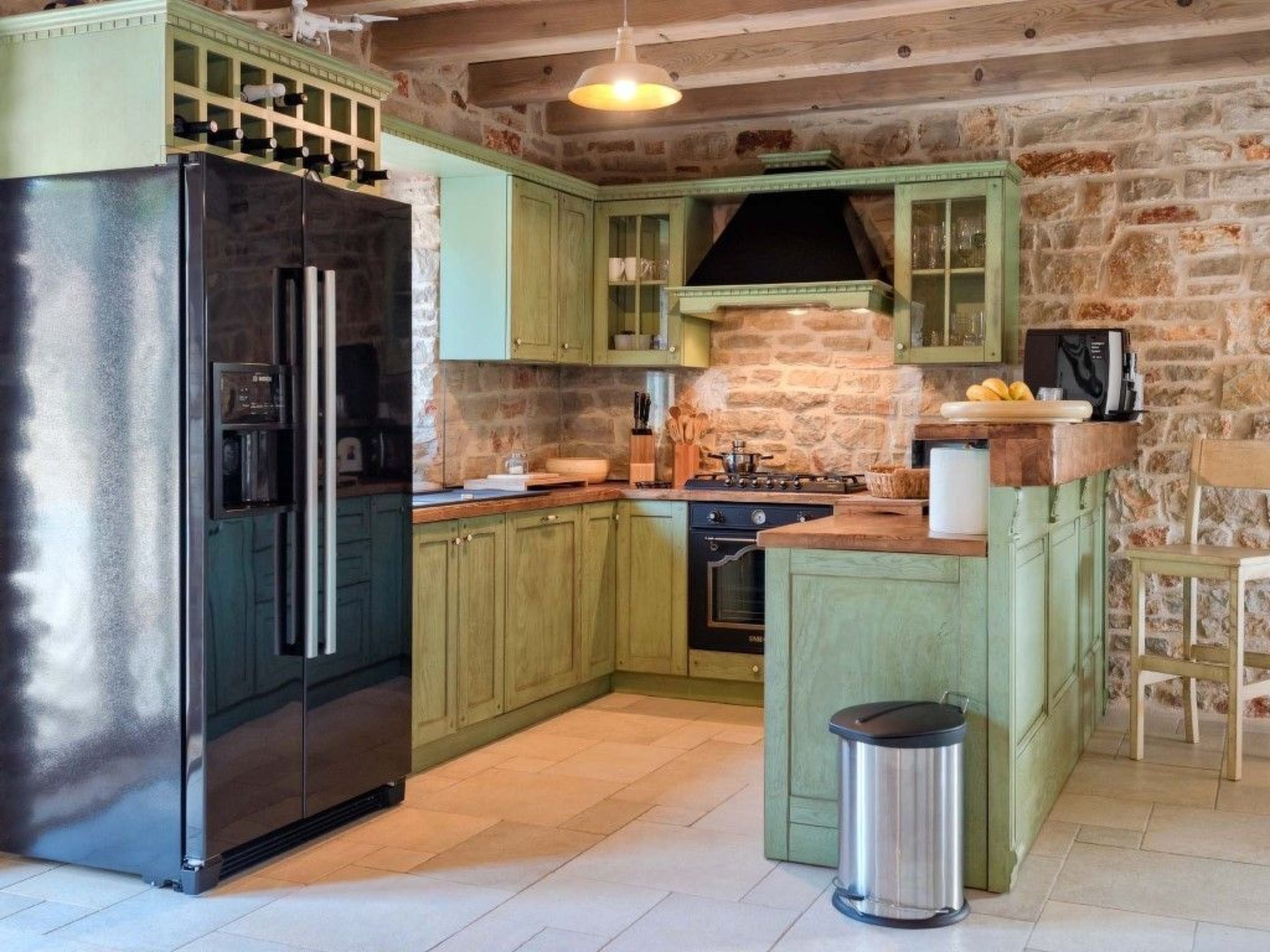 Villa Aristea bestehend aus drei Häusern-Drinnen