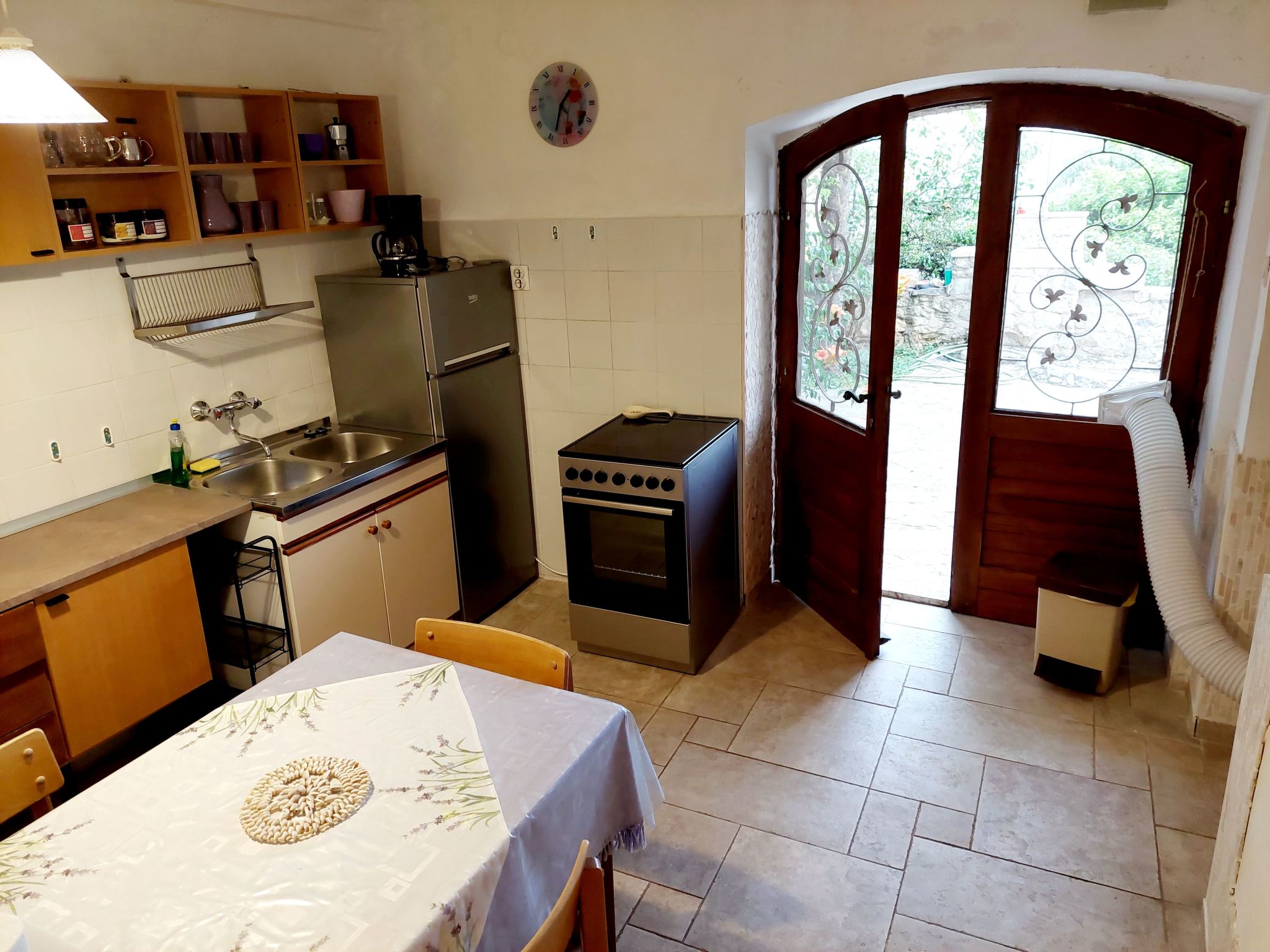Wohnung in Zavala mit schönem Garten-Binnen