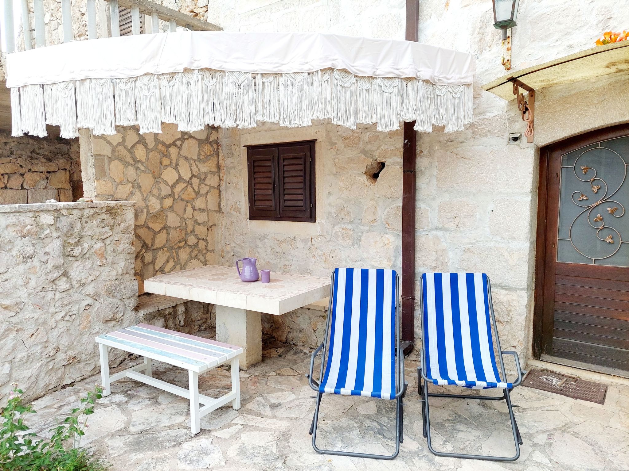 Wohnung in Zavala mit schönem Garten-Binnen