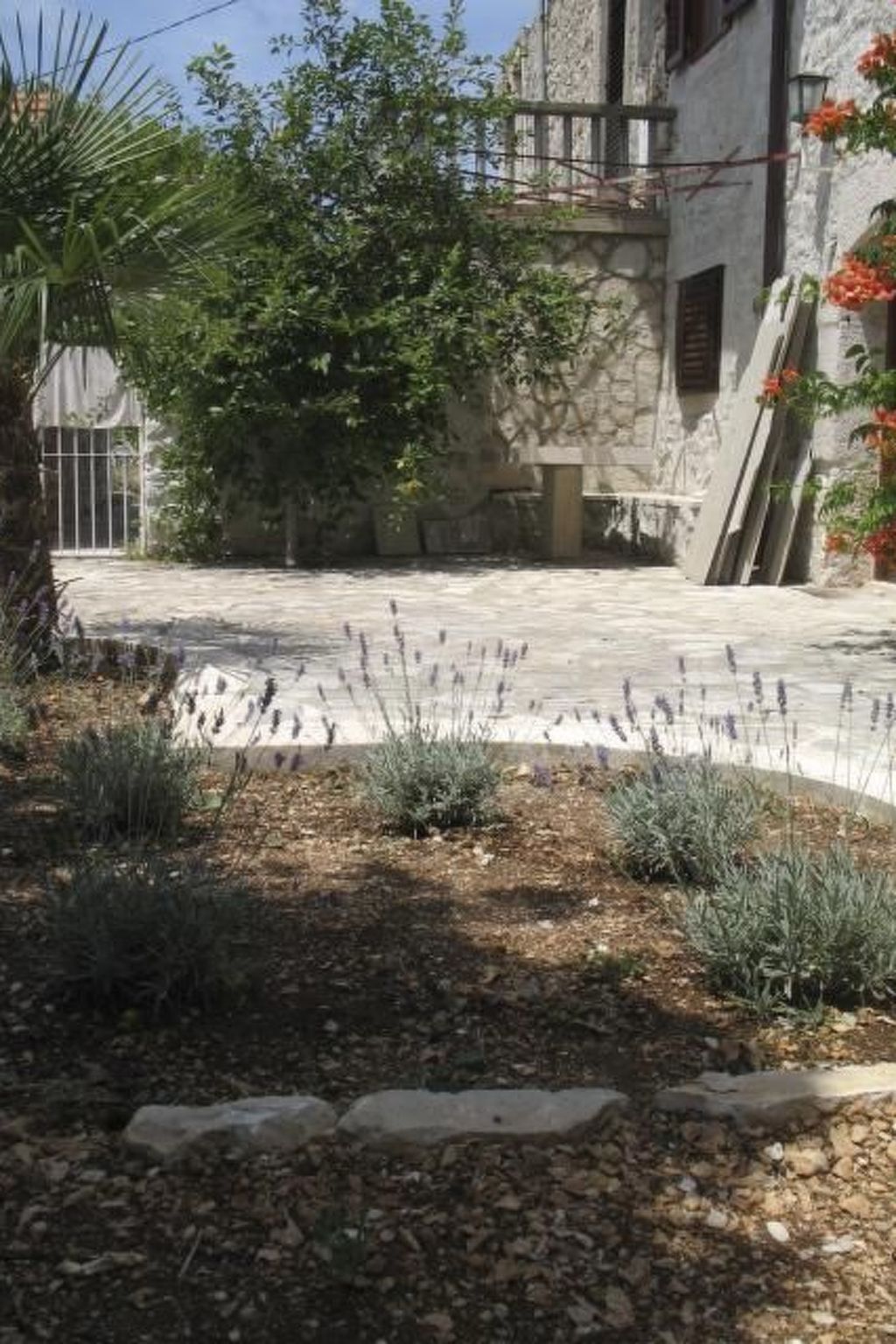 Wohnung in Zavala mit schönem Garten-Binnen