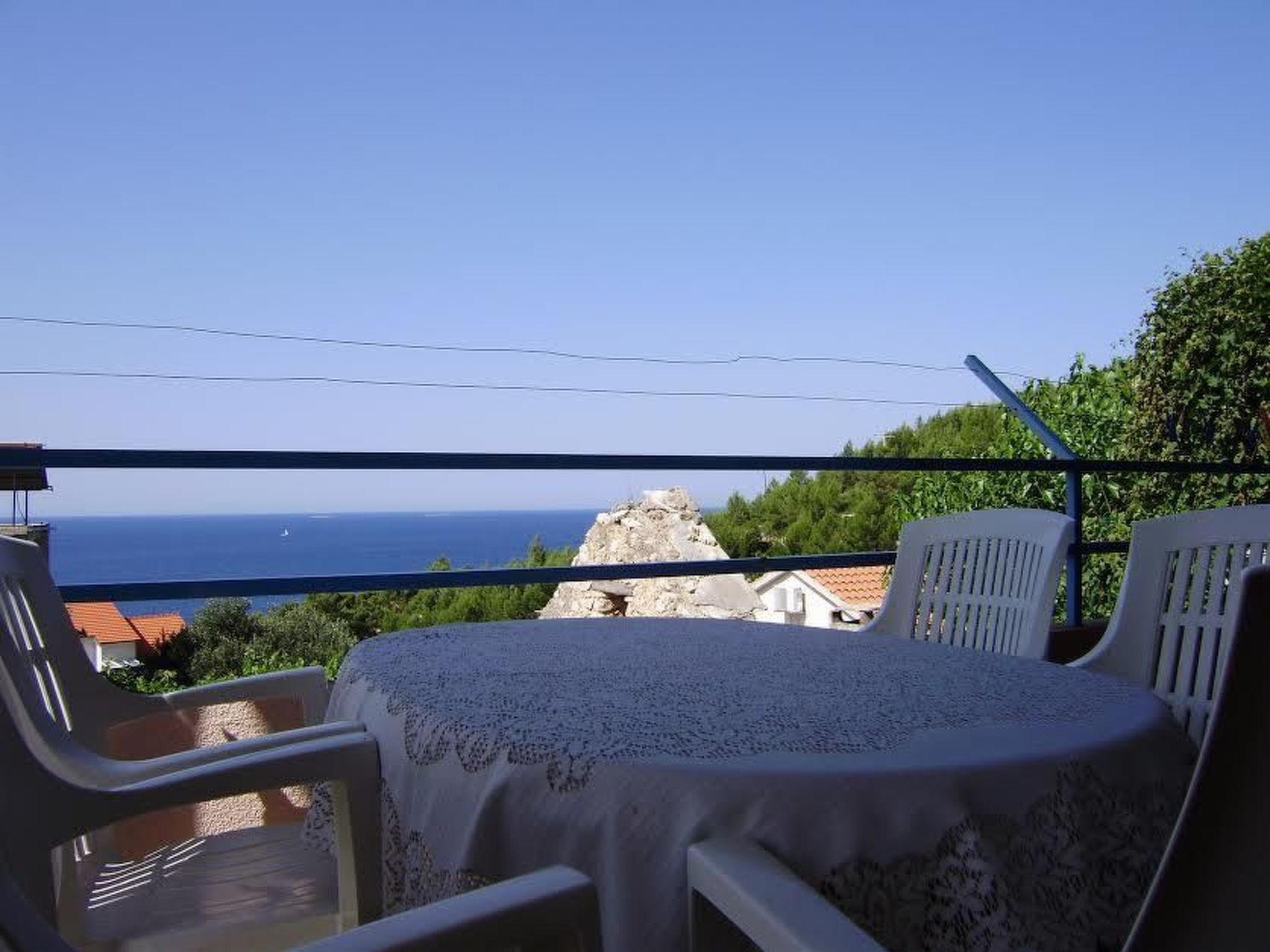 In Ivan Dolac mit Terrasse-Dedans