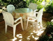 Sfeervol appartement met tuin in Jelsa, op loopafstand van zee - thumbnail 3