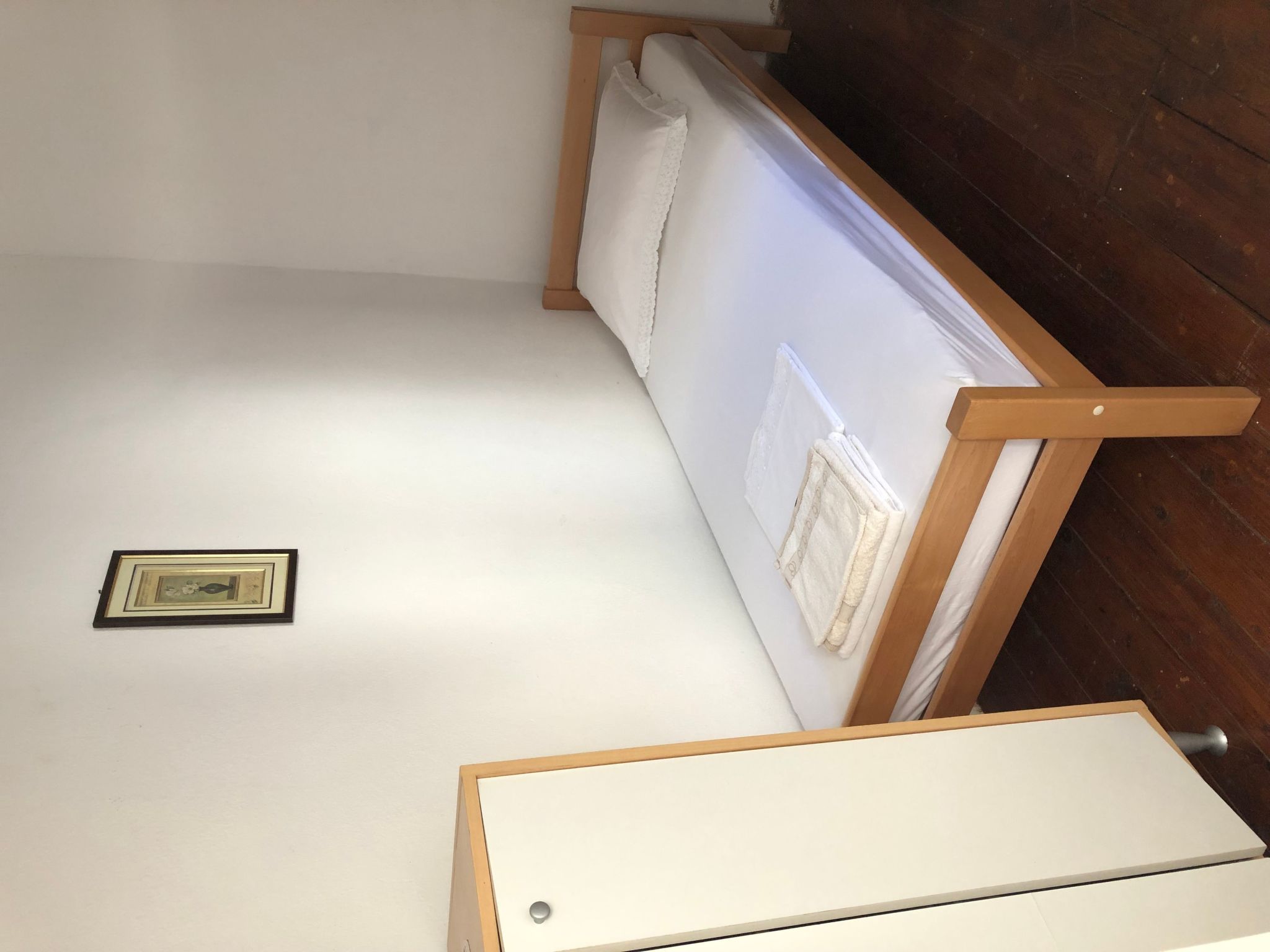 Weißes Haus Robinson mit BBQ und Terrasse - Image-tags.info