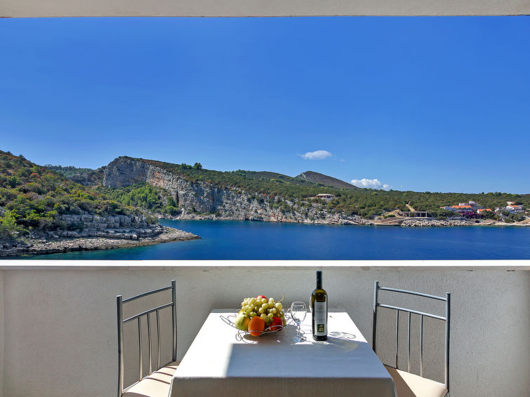 Aan zee: Sfeervol appartement Cico in Pokrivenik op Hvar in Hvar/Pokrivenik