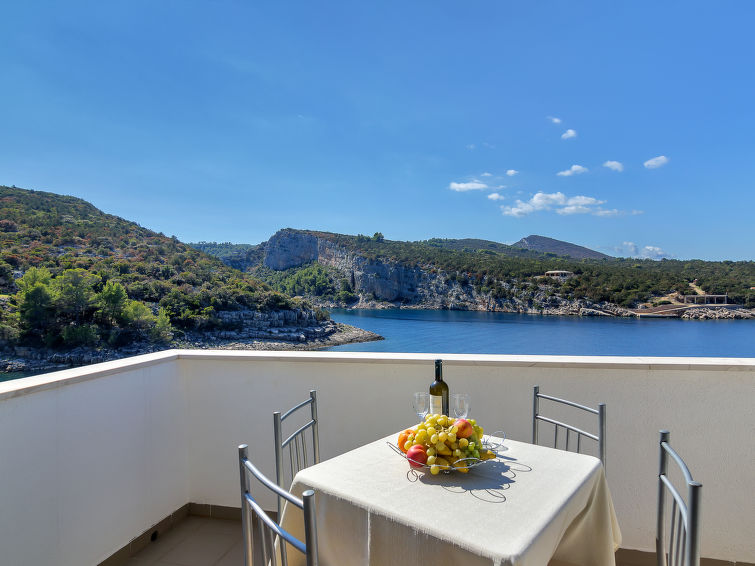 Search and Stay destination Gdinj, Split-Dalmatia County - Croatia from AU$ 47. Cico