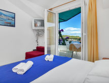 Knus appartement Rubin direct aan zee op Hvar - thumbnail 6