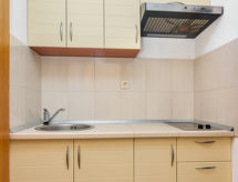 Knus appartement Rubin direct aan zee op Hvar - thumbnail 3
