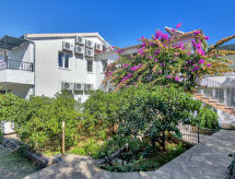 Rubin: Romantisch appartement direct aan zee op Hvar - thumbnail 5