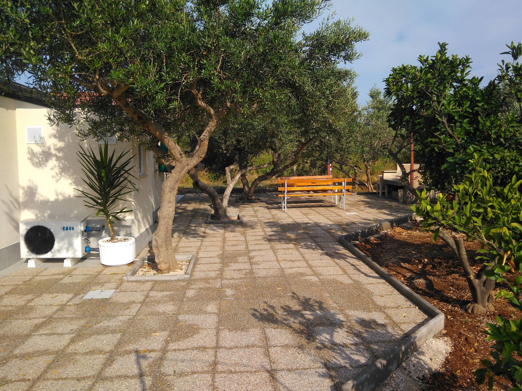 Manora Sucuraj Pool Gästehaus-Dedans