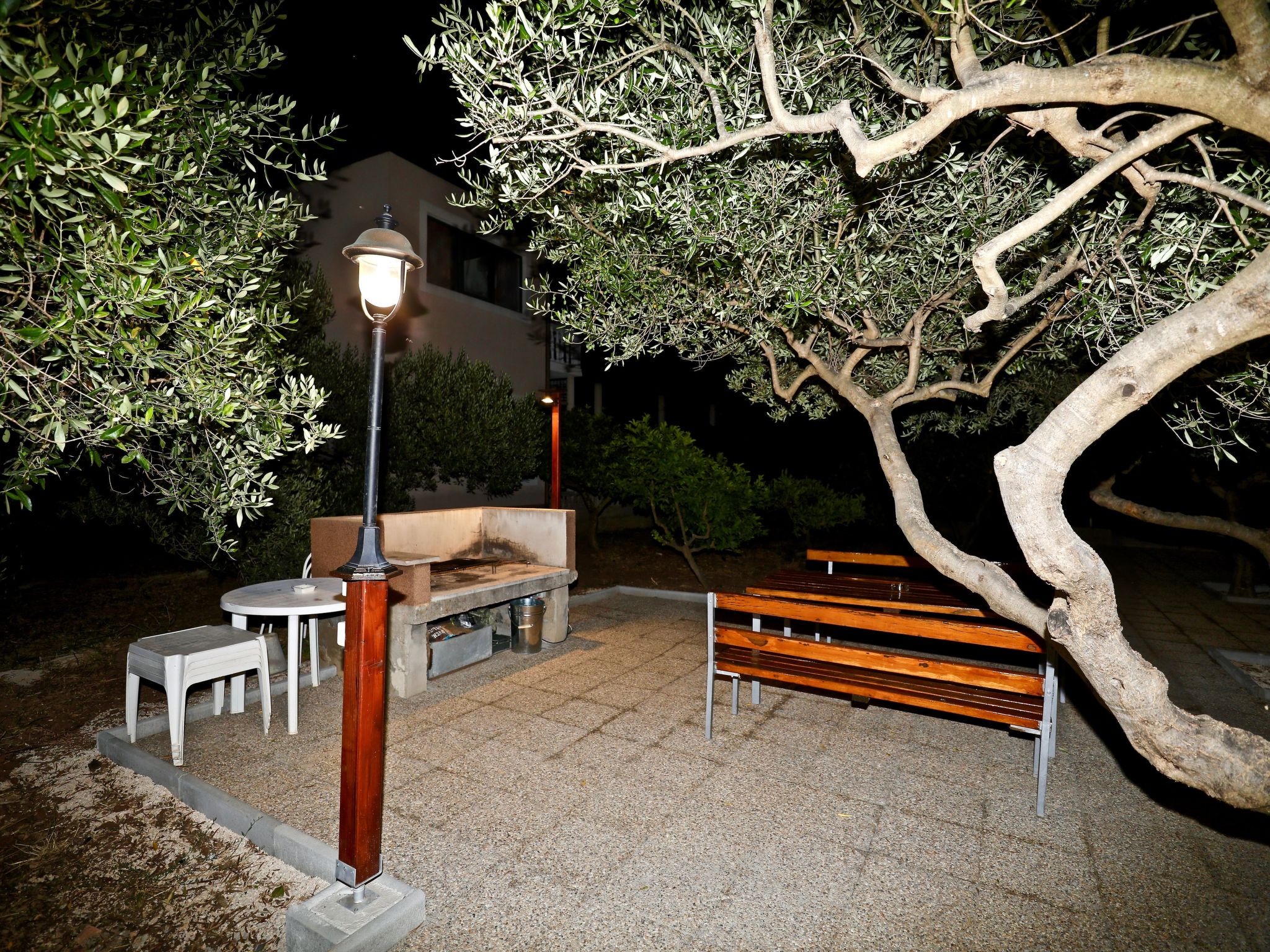 Manora Sucuraj Pool Gästehaus-Dedans