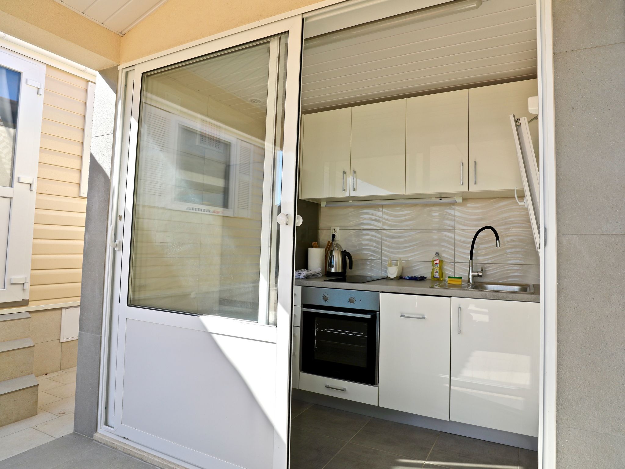 Manora Sucuraj Pool Gästehaus-Dedans