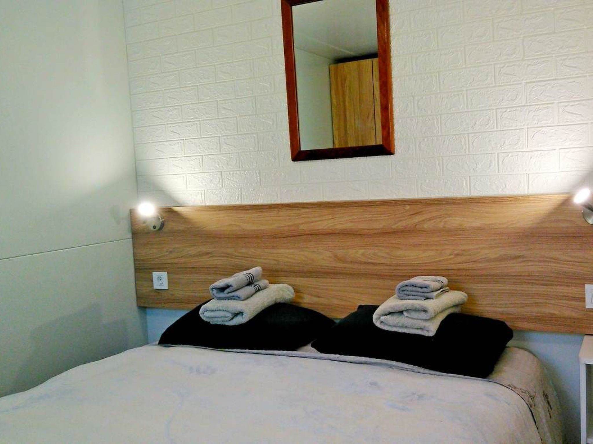 Manora Sucuraj Pool Gästehaus-Dedans