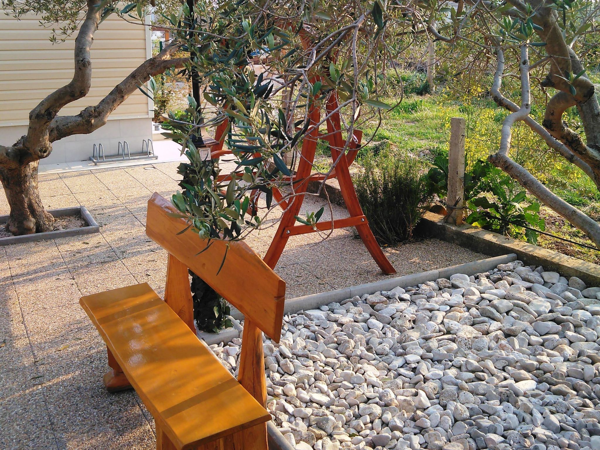 Manora Sucuraj Pool Gästehaus-Dedans