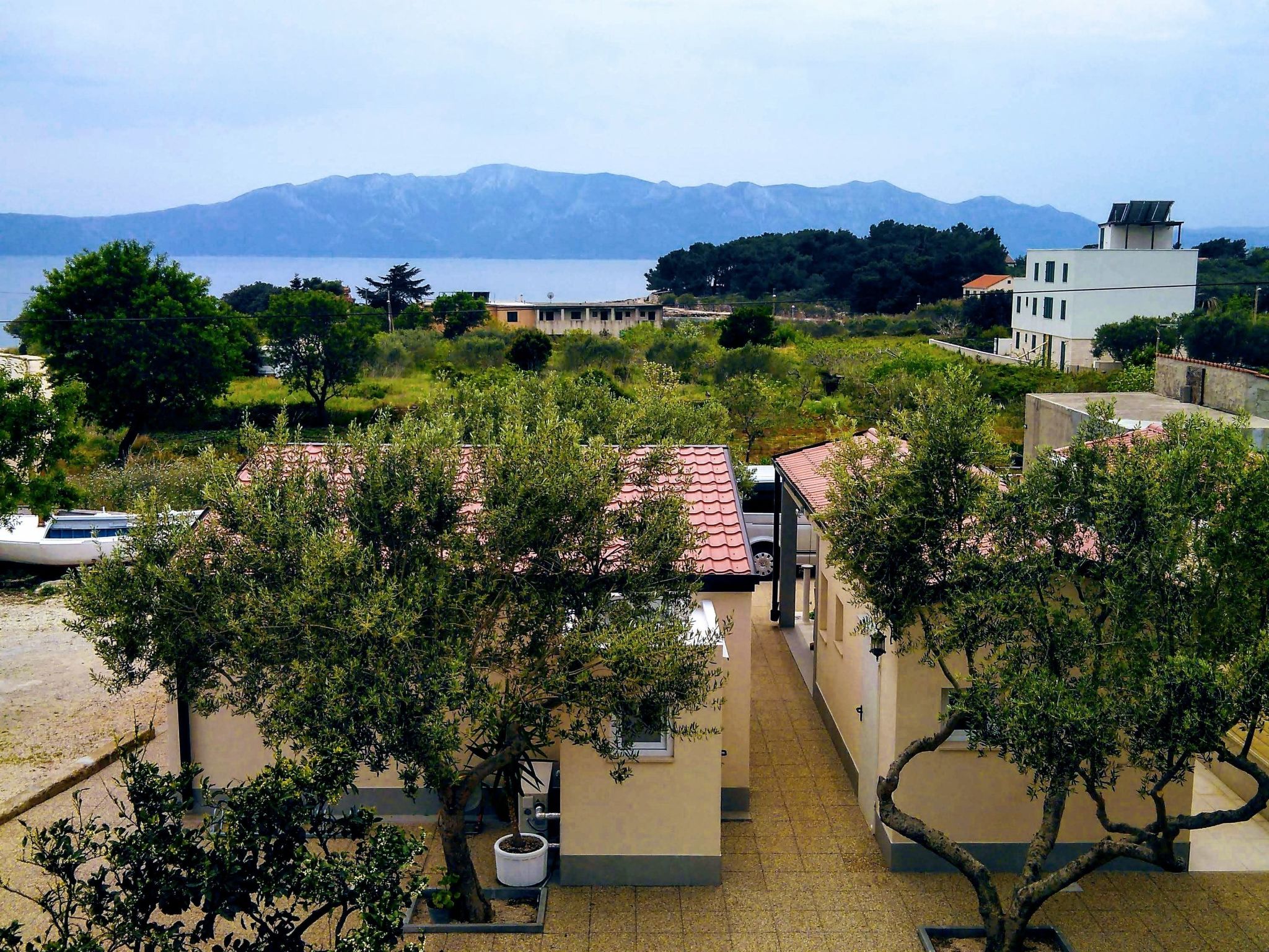 Manora Sucuraj Pool Gästehaus-Dedans