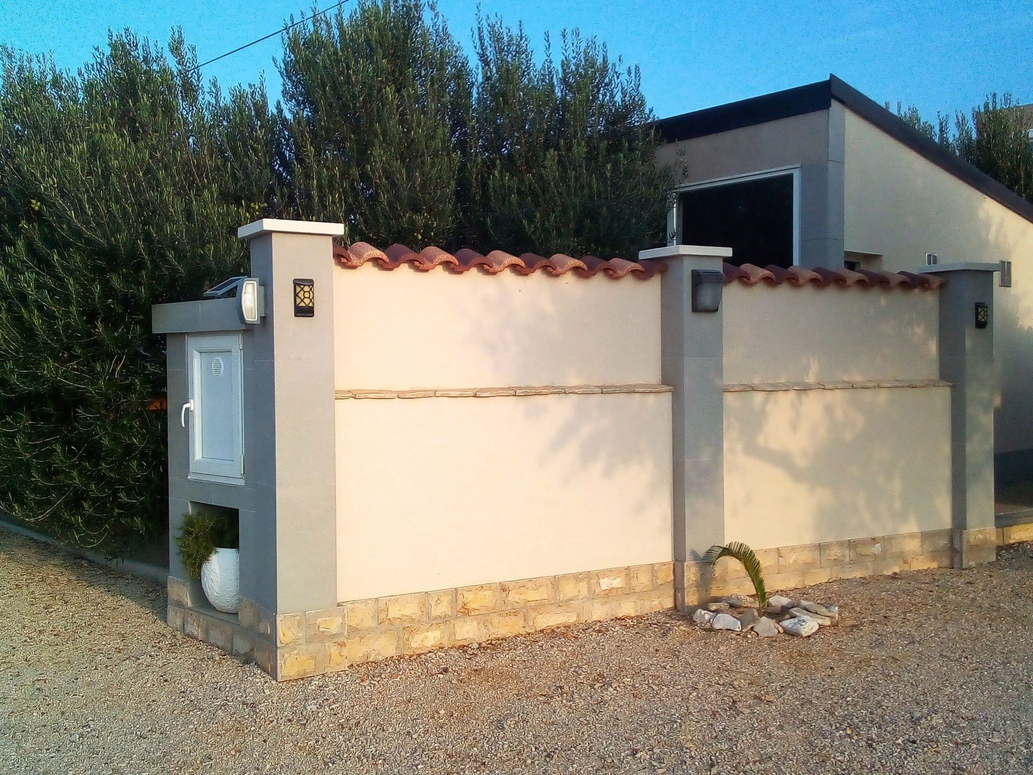 Manora Sucuraj Pool Gästehaus-Dedans