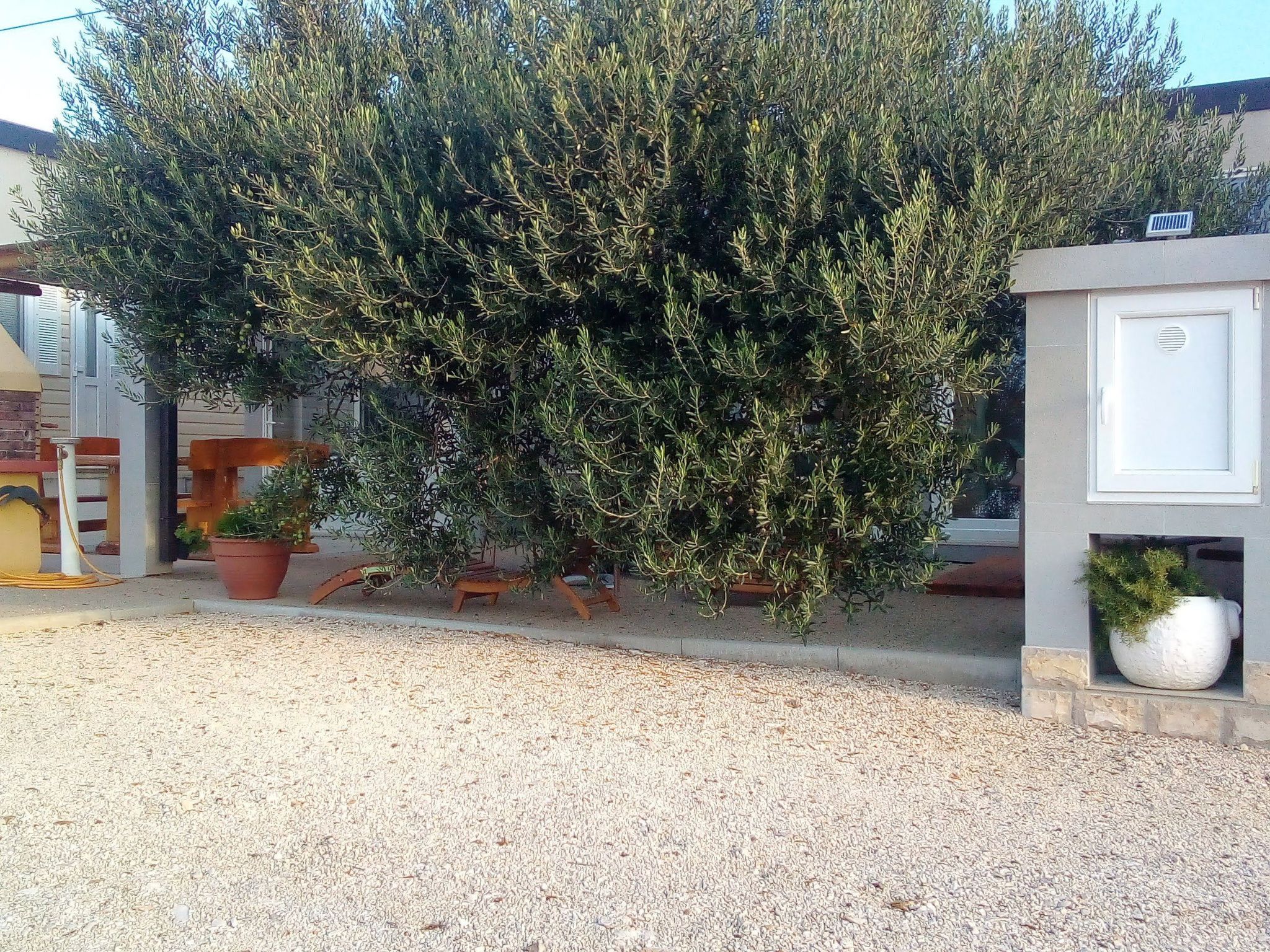 Manora Sucuraj Pool Gästehaus