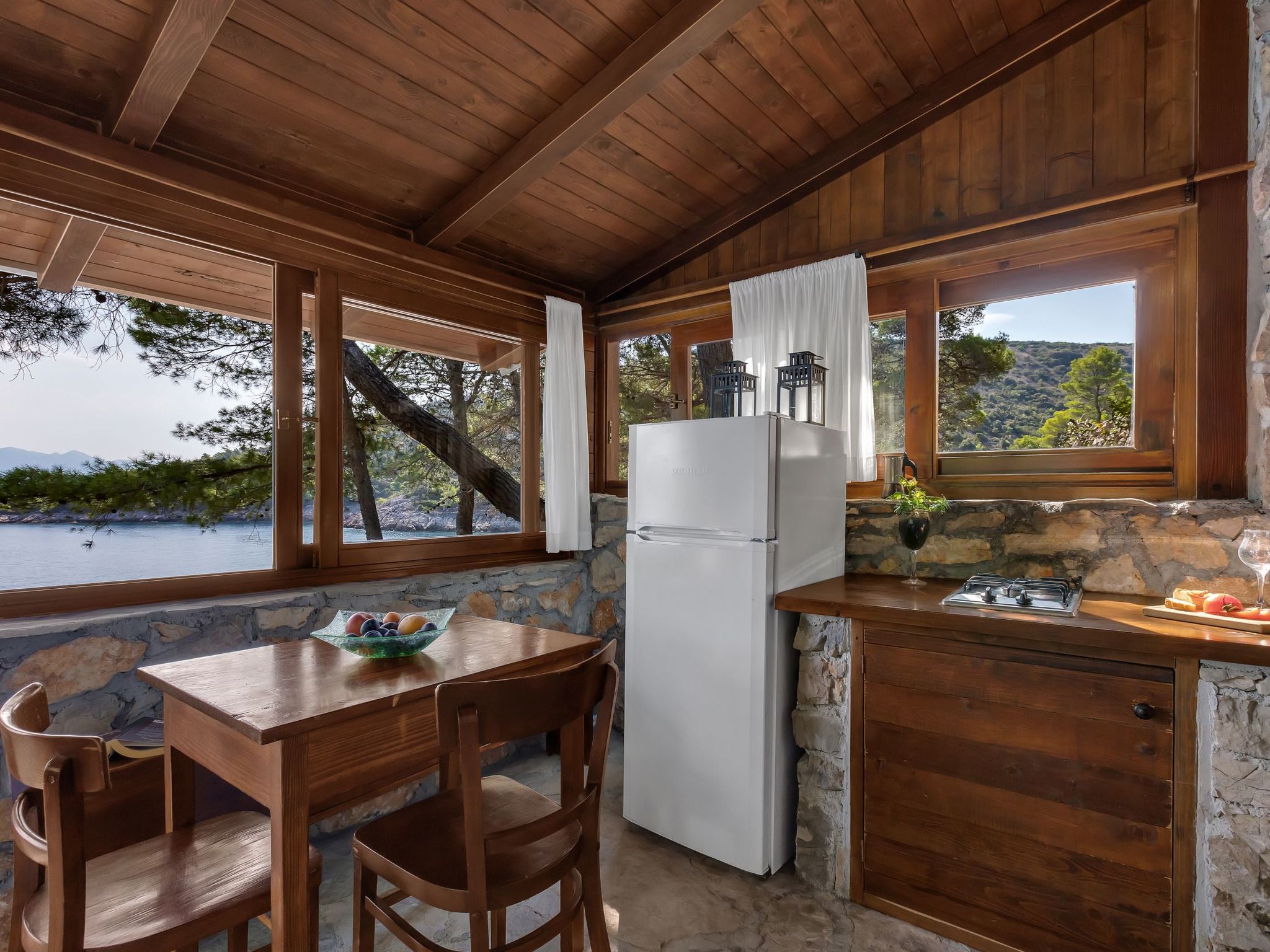 Haus in Općina Sućuraj mit Grill und Terrasse-Dedans