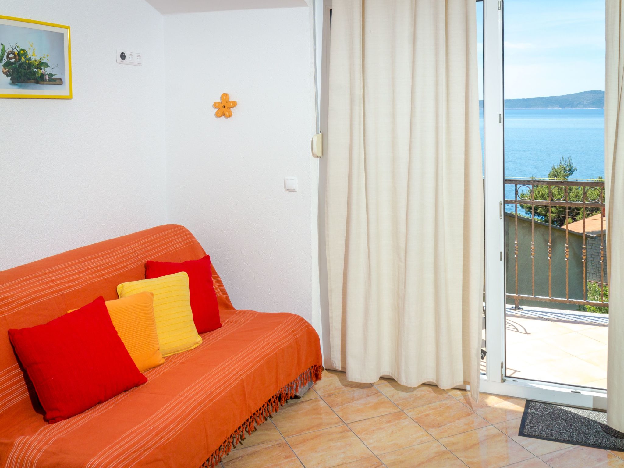 Wohnung im zweiten Stock mit Balkonen-Binnen