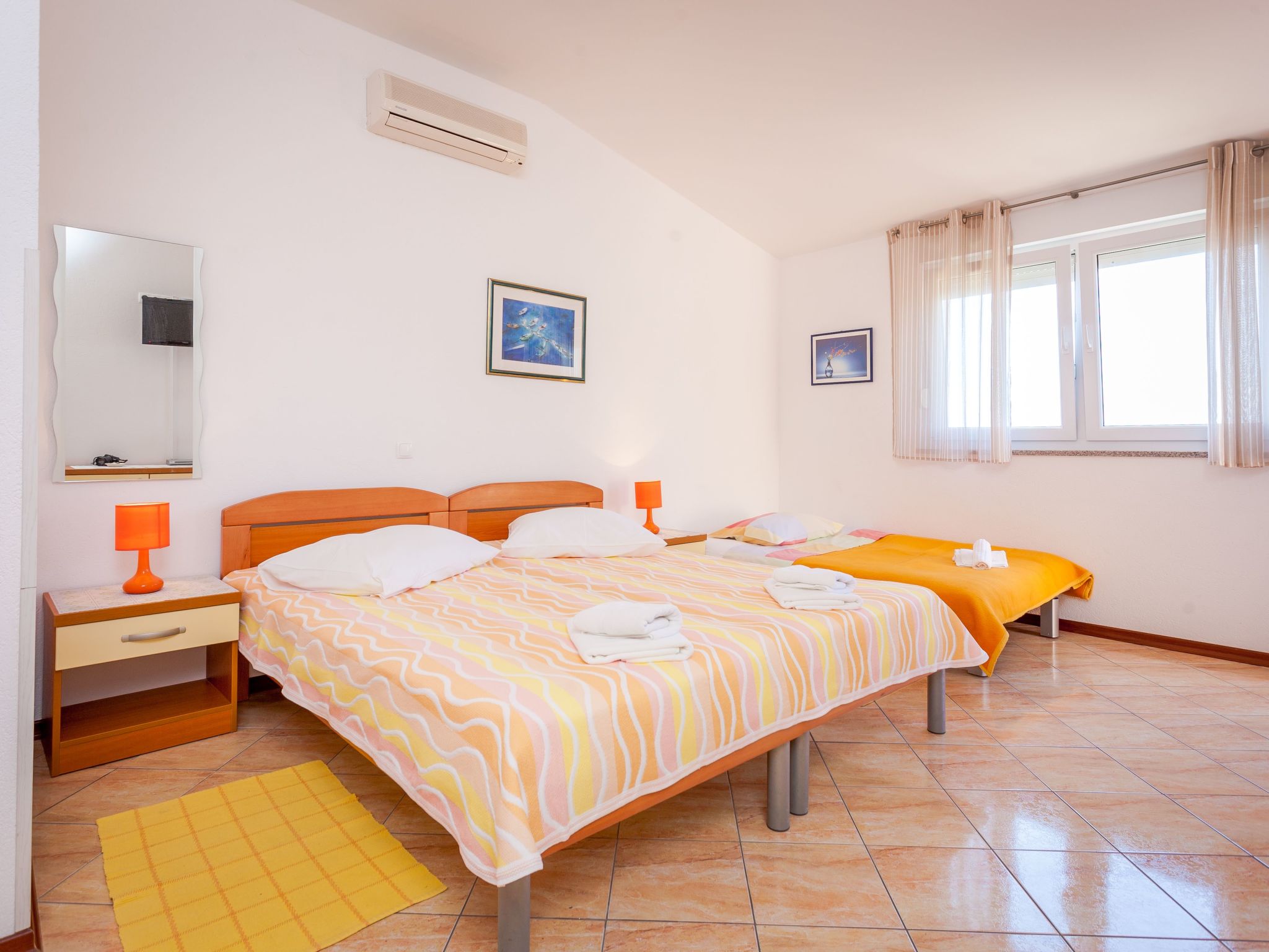 Wohnung für zwei Personen im zweiten Stock-Binnen