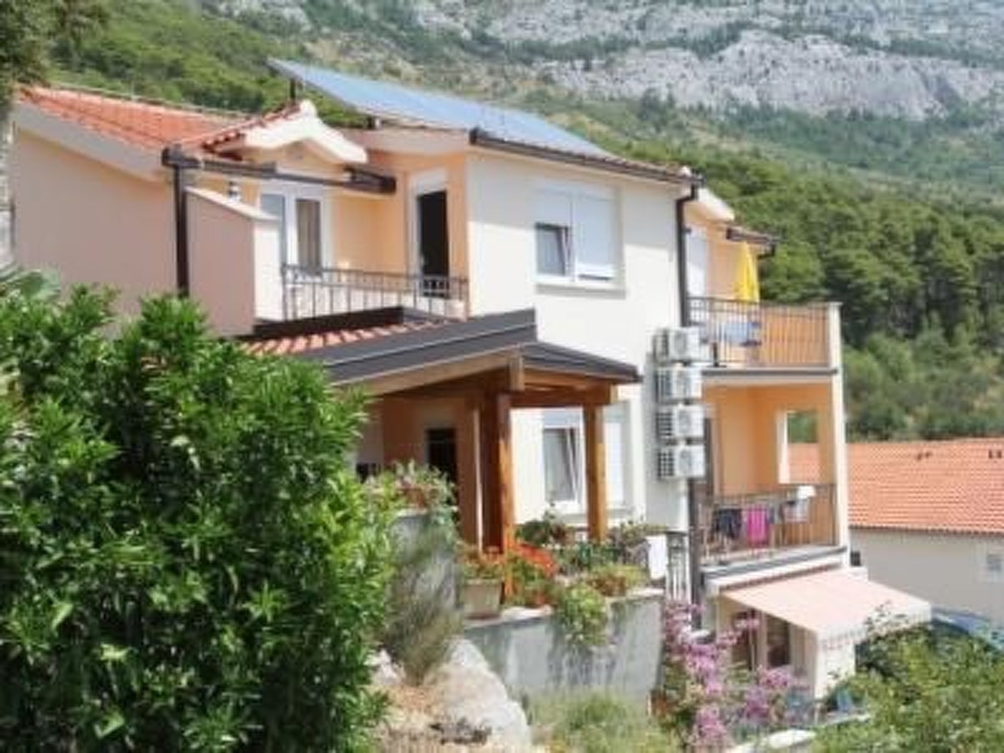 Wohnung für zwei Personen im zweiten Stock-Binnen