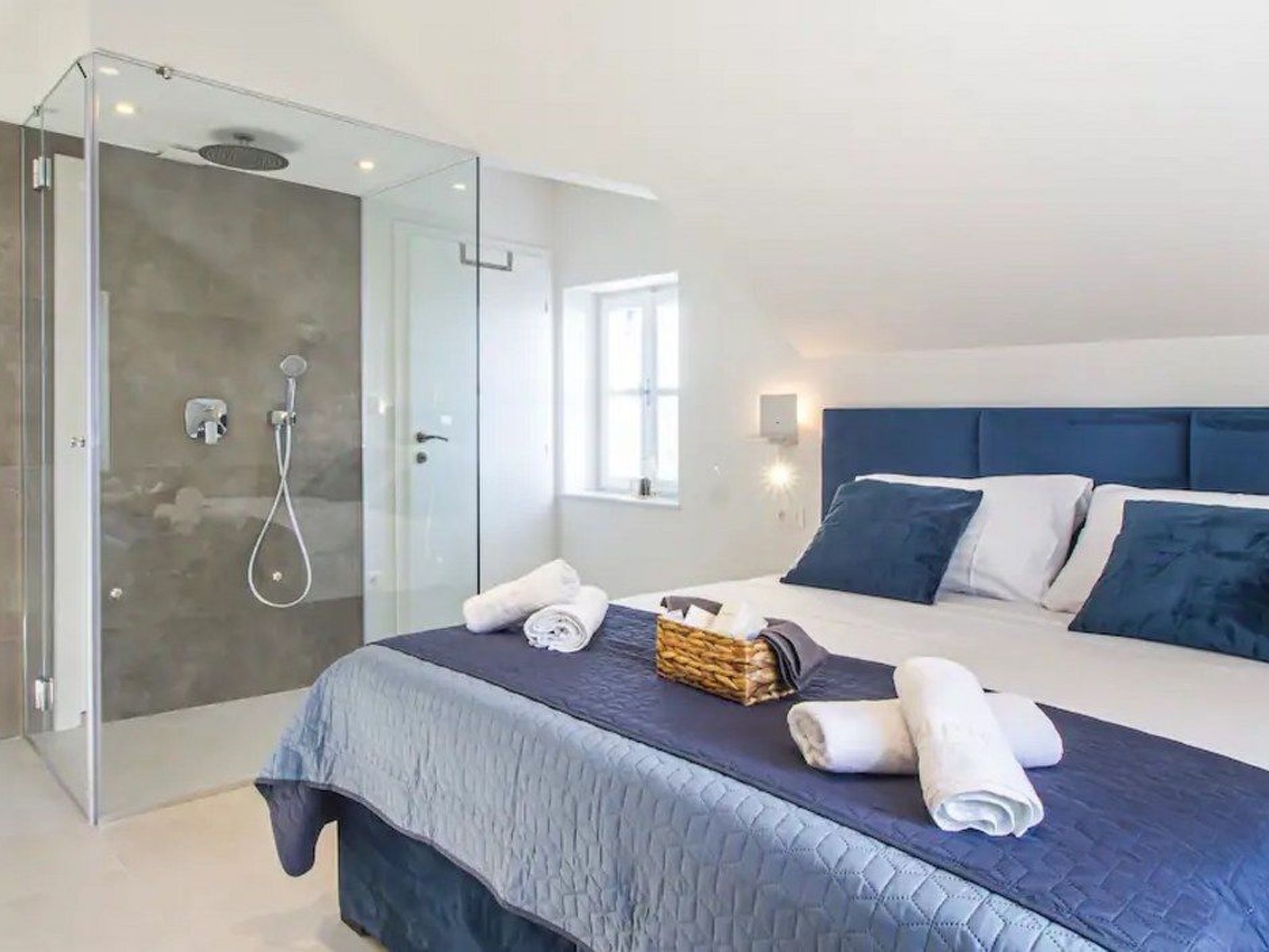 Incredibly beautiful Stone House Villa Lota-Drinnen