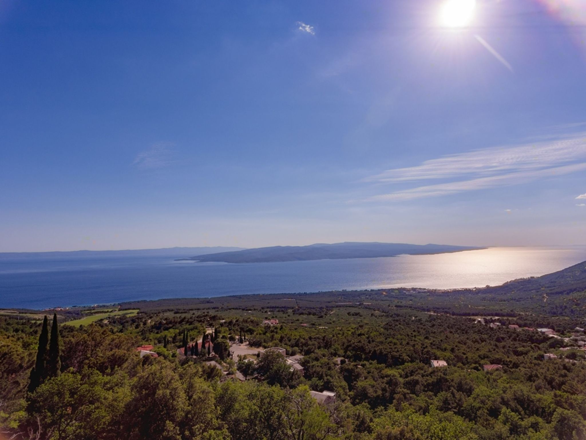 "Nikola" mit privatem Pool-Inside