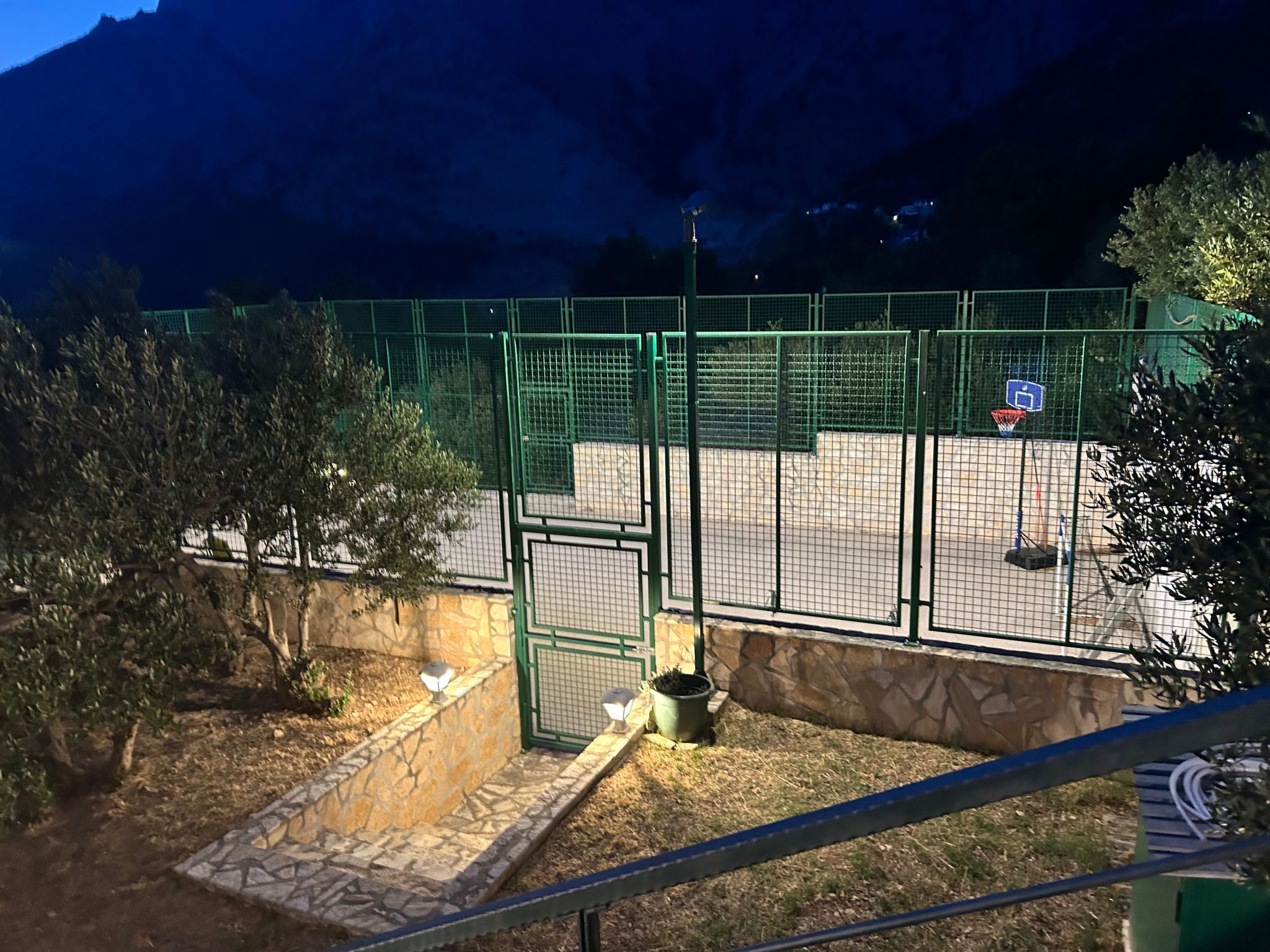 Villa Olivia mit Pool - Spielplatz - Meerblick-Binnen